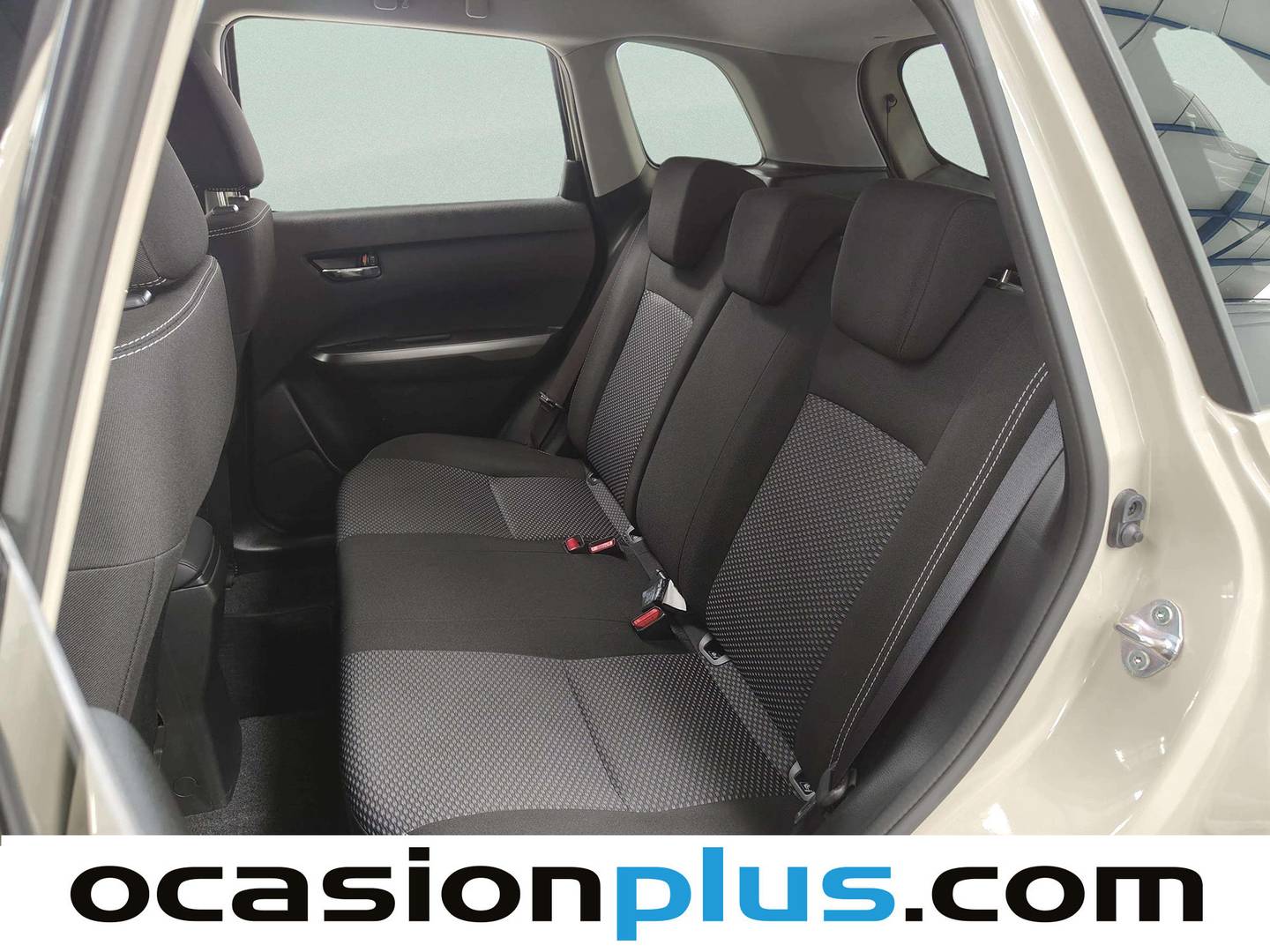 Foto asientos traseros Suzuki Vitara Suzuki Vitara 1.4 T Mild Hybrid S2 (129 CV)