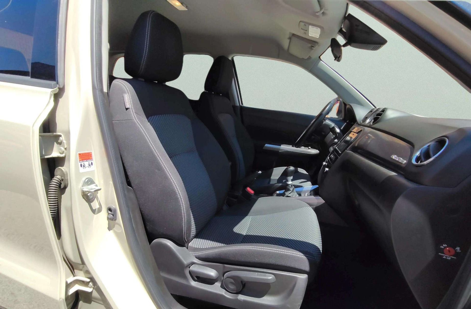 Suzuki Vitara 1.4 Turbo Mild Hybrid GLE 4WD - foto 20