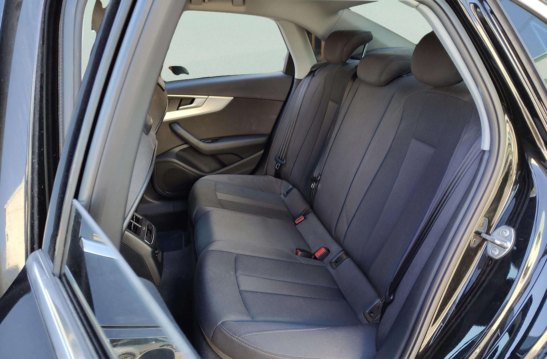 Audi A4 S line 35 TDI S tronic - foto 10