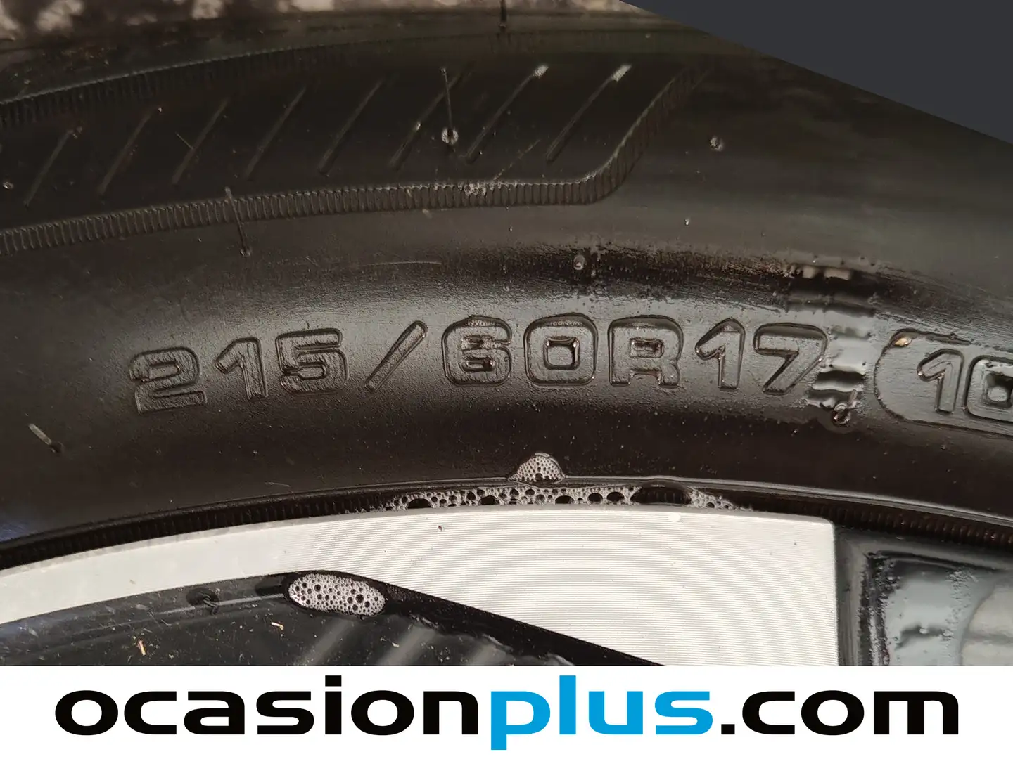 Foto Peugeot 2008 Peugeot 2008 Allure Hybrid eDCS6 (145 CV)