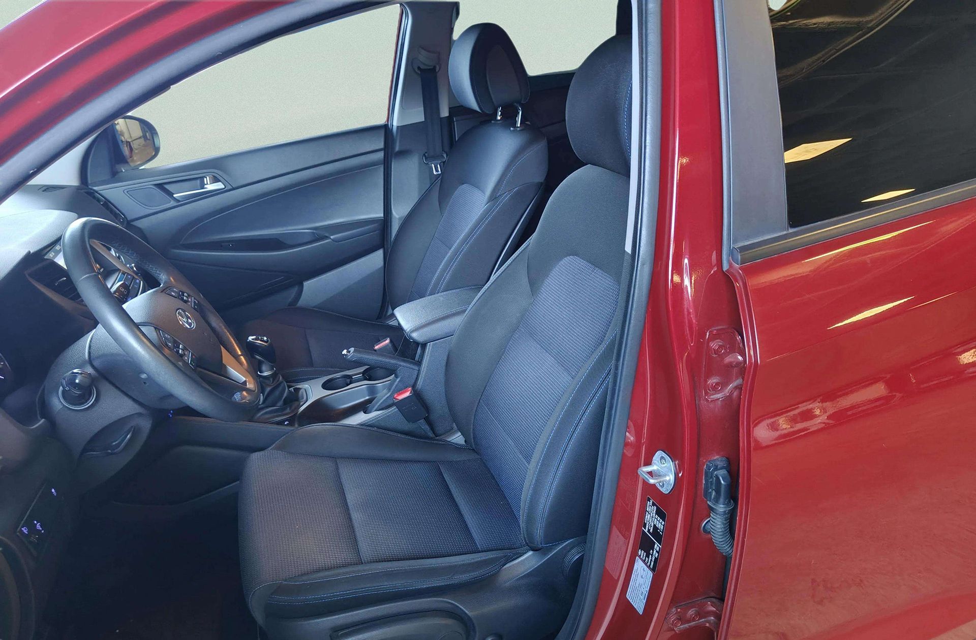 Hyundai Tucson 1.6 GDI BlueDrive Link 4x2 - foto 11