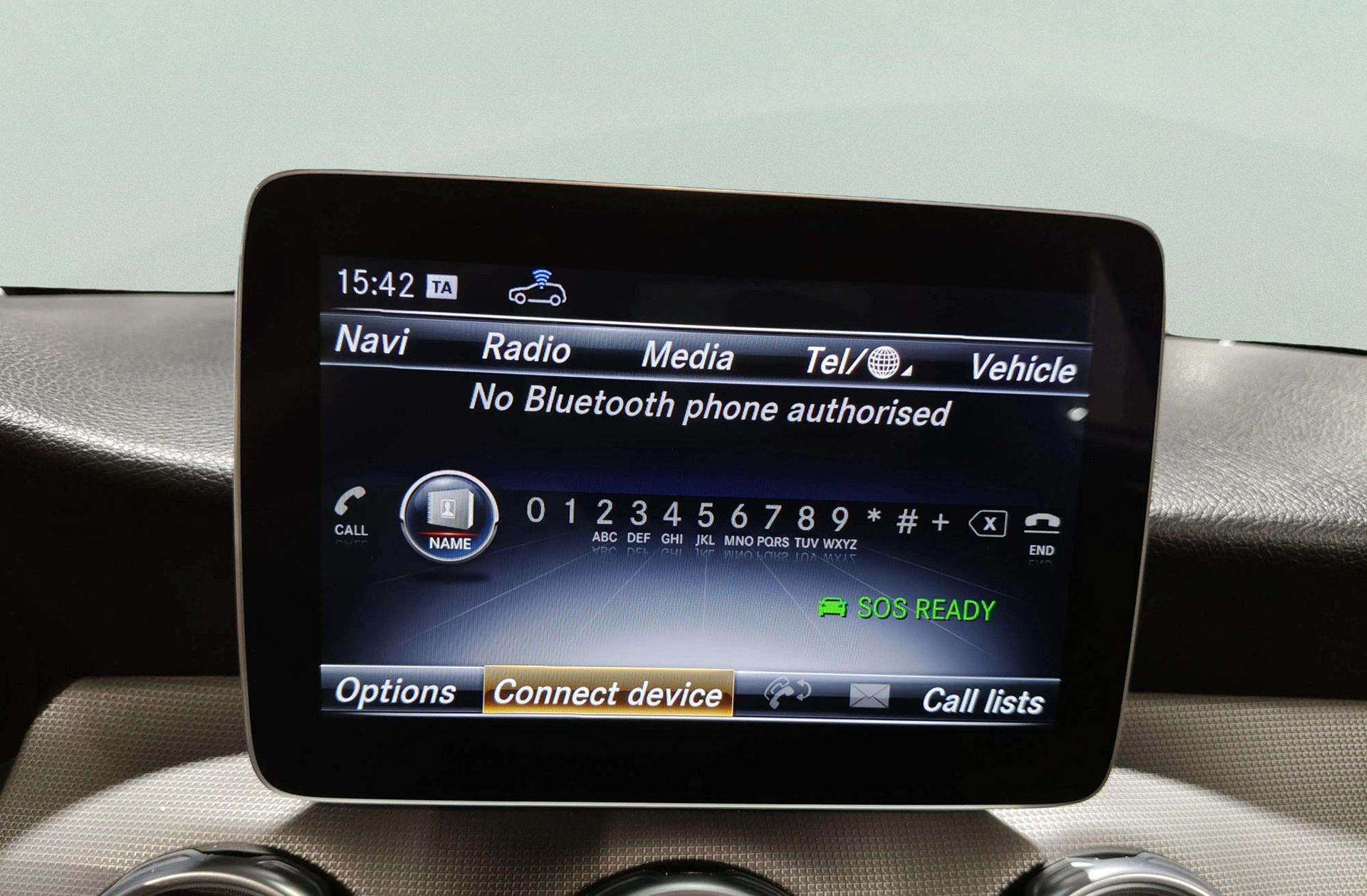 Mercedes-Benz GLA 180 - foto 34