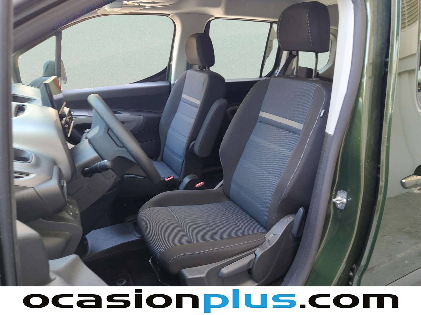 Foto asientos delanteros Fiat Doblò Fiat Dobló Combi 1.5 BlueHDi Talla M (100 CV)