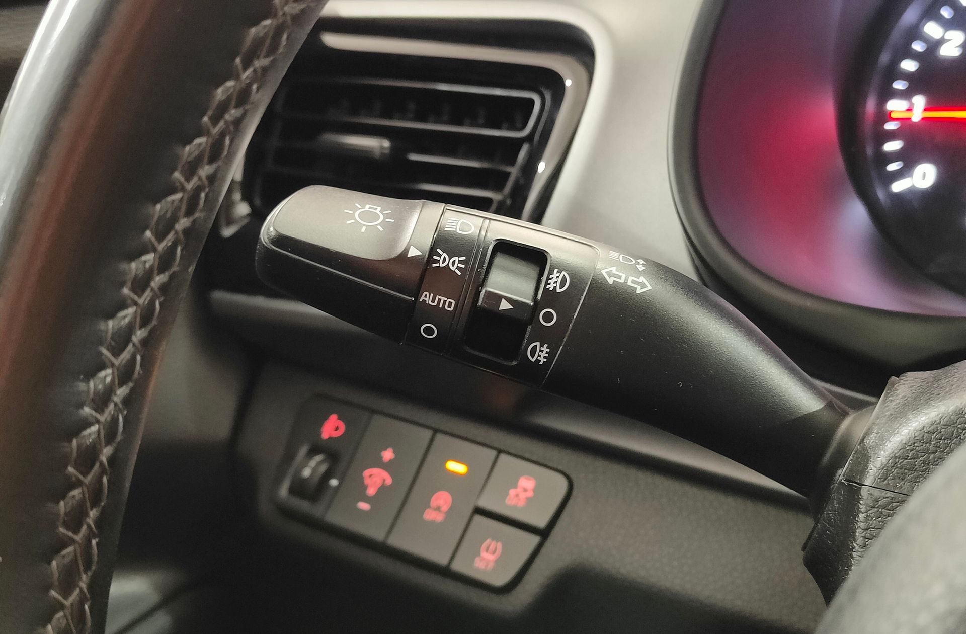 Kia Stonic 1.0 T-GDi Concept - foto 25