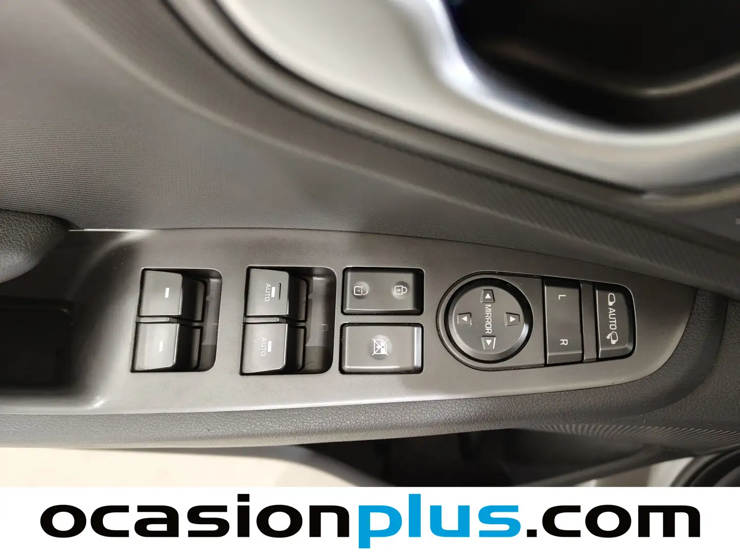 Foto Hyundai IONIQ Hyundai Ioniq 1.6 GDI PHEV Tecno DCT (141 CV)