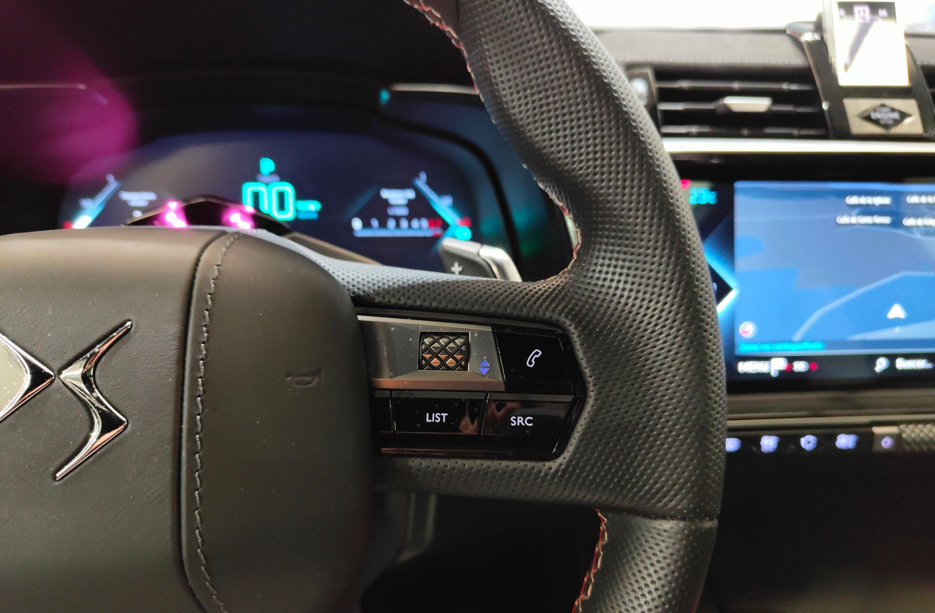 DS 7 Crossback E-Tense 300 Performance Line+ 4WD - foto 31