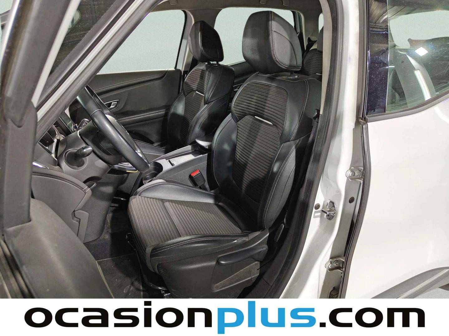 Foto asientos delanteros Renault Scénic Renault Scenic Zen Energy TCe (140 CV) EDC