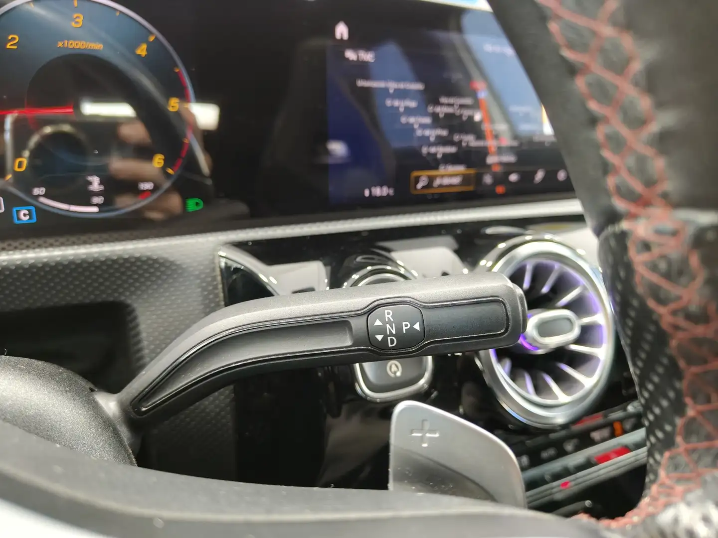 Foto Mercedes Clase A Mercedes-Benz Clase A 180d 85 kW (116 CV) Pack AMG