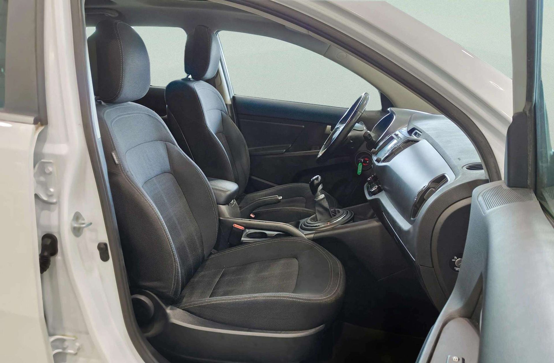 Kia Sportage 1.7 CRDi VGT Drive Plus Pack Visión 4x2 - foto 18
