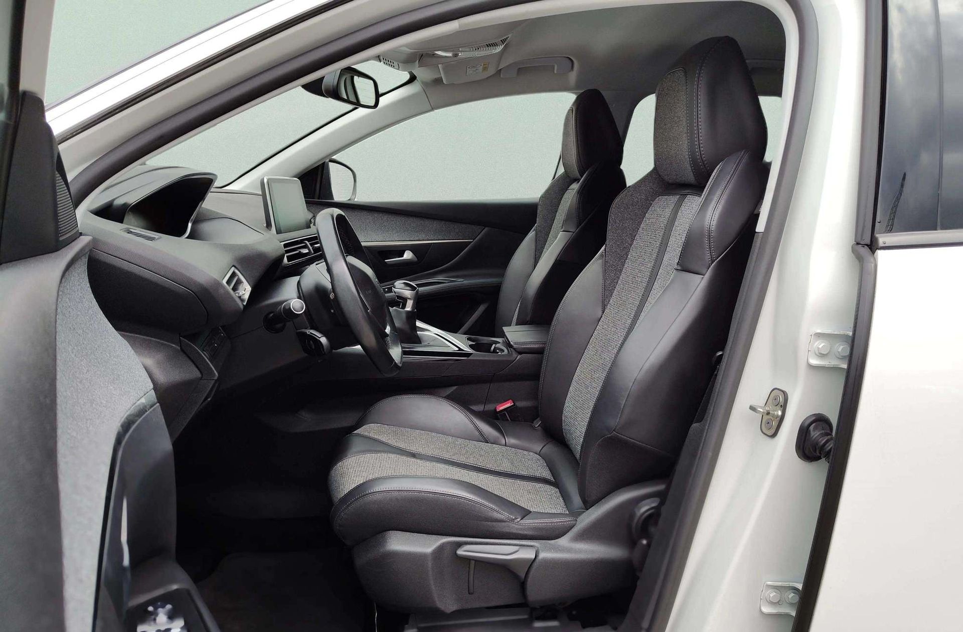 Peugeot 3008 PureTech 130 Allure - foto 11