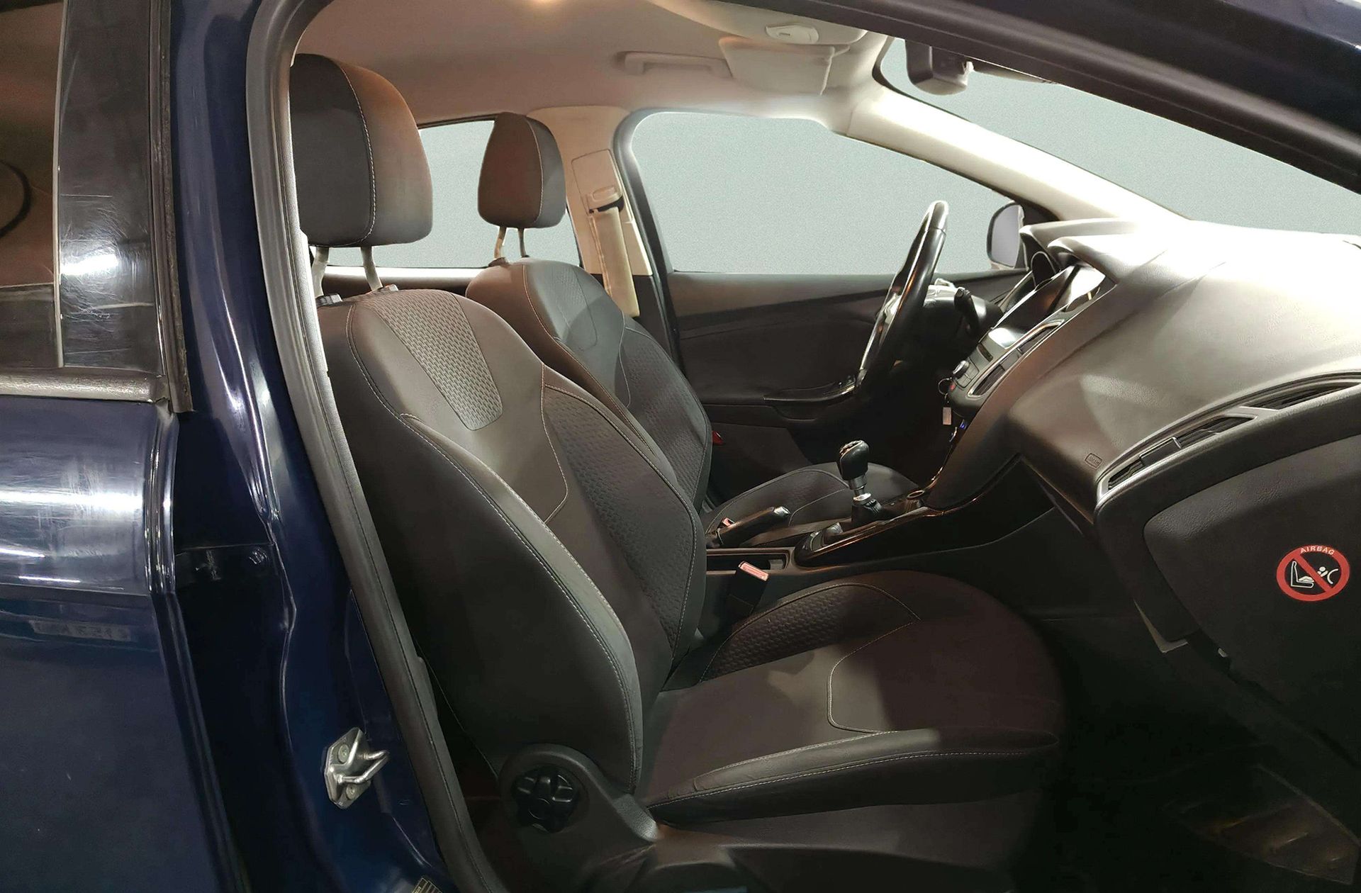 Ford Focus 1.5 EcoBoost Sport - foto 15