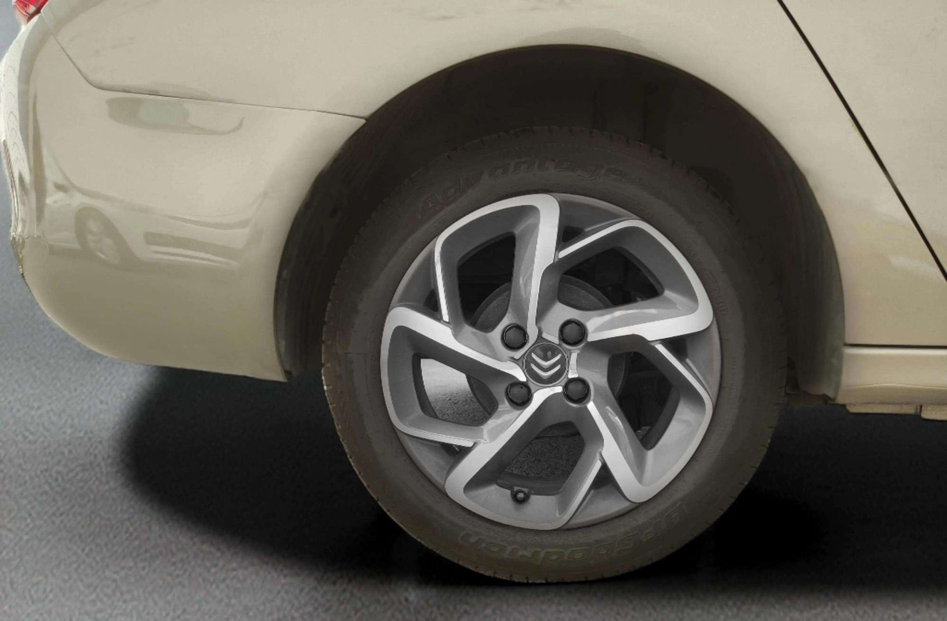 Citroën C-Elysée PureTech 82 Shine - foto 35