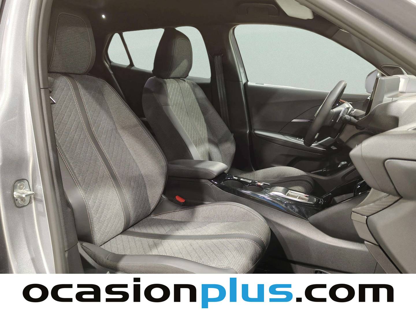 Foto Peugeot 2008 Peugeot 2008 Allure Hybrid eDCS6 (145 CV)