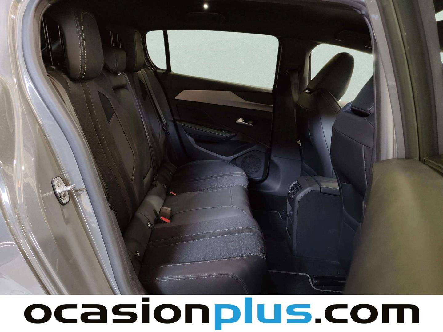 Foto asientos traseros Peugeot 308 Peugeot 308 GT Hybrid e-DCS6 (136 CV)