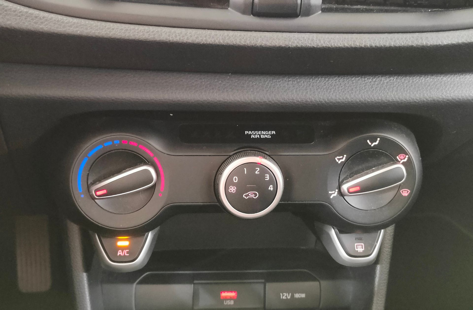 Kia Picanto 1.0 DPi Concept Pack Comfort - foto 24