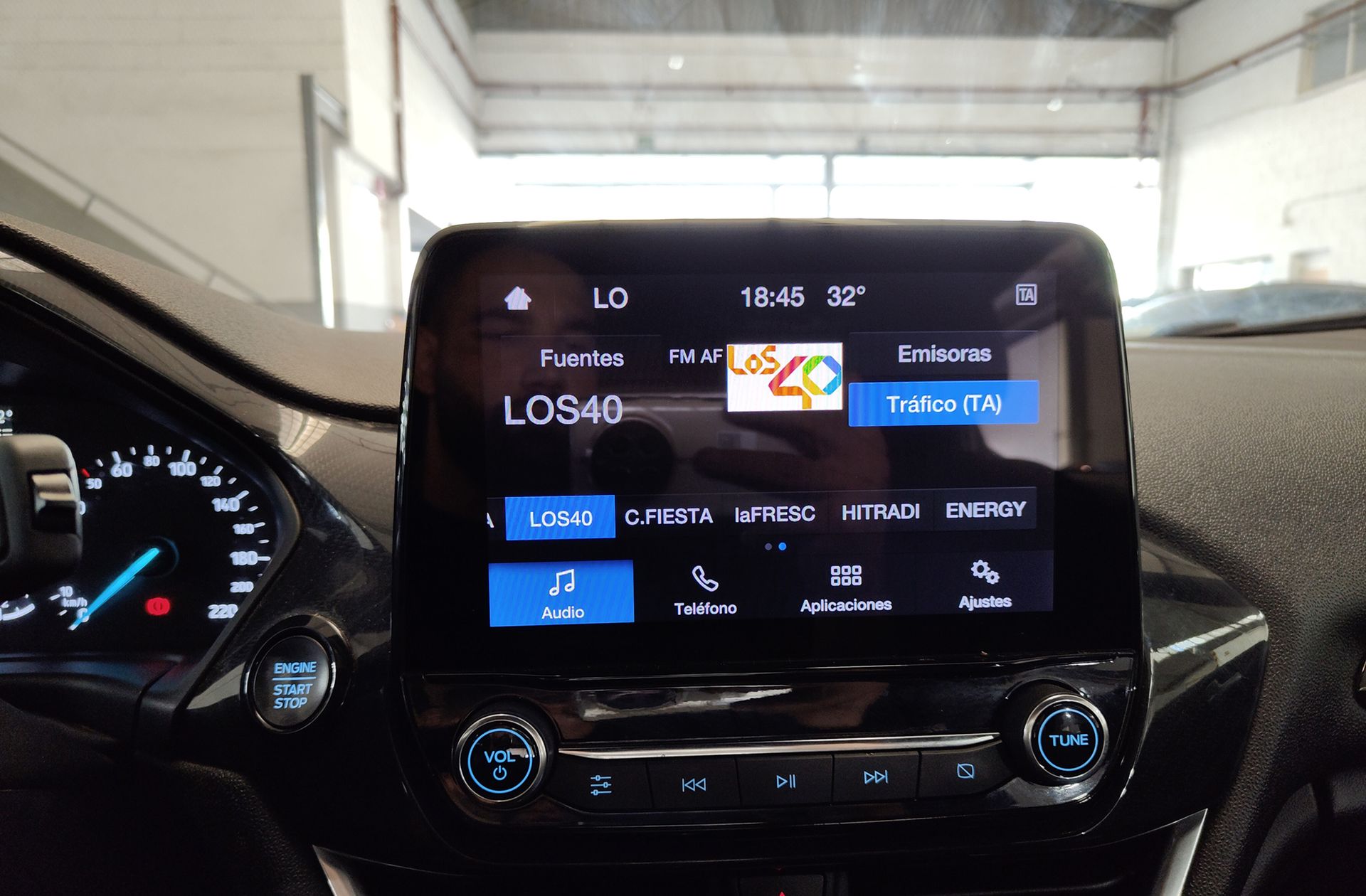 Ford Fiesta 1.0 EcoBoost MHEV ST-Line - foto 32