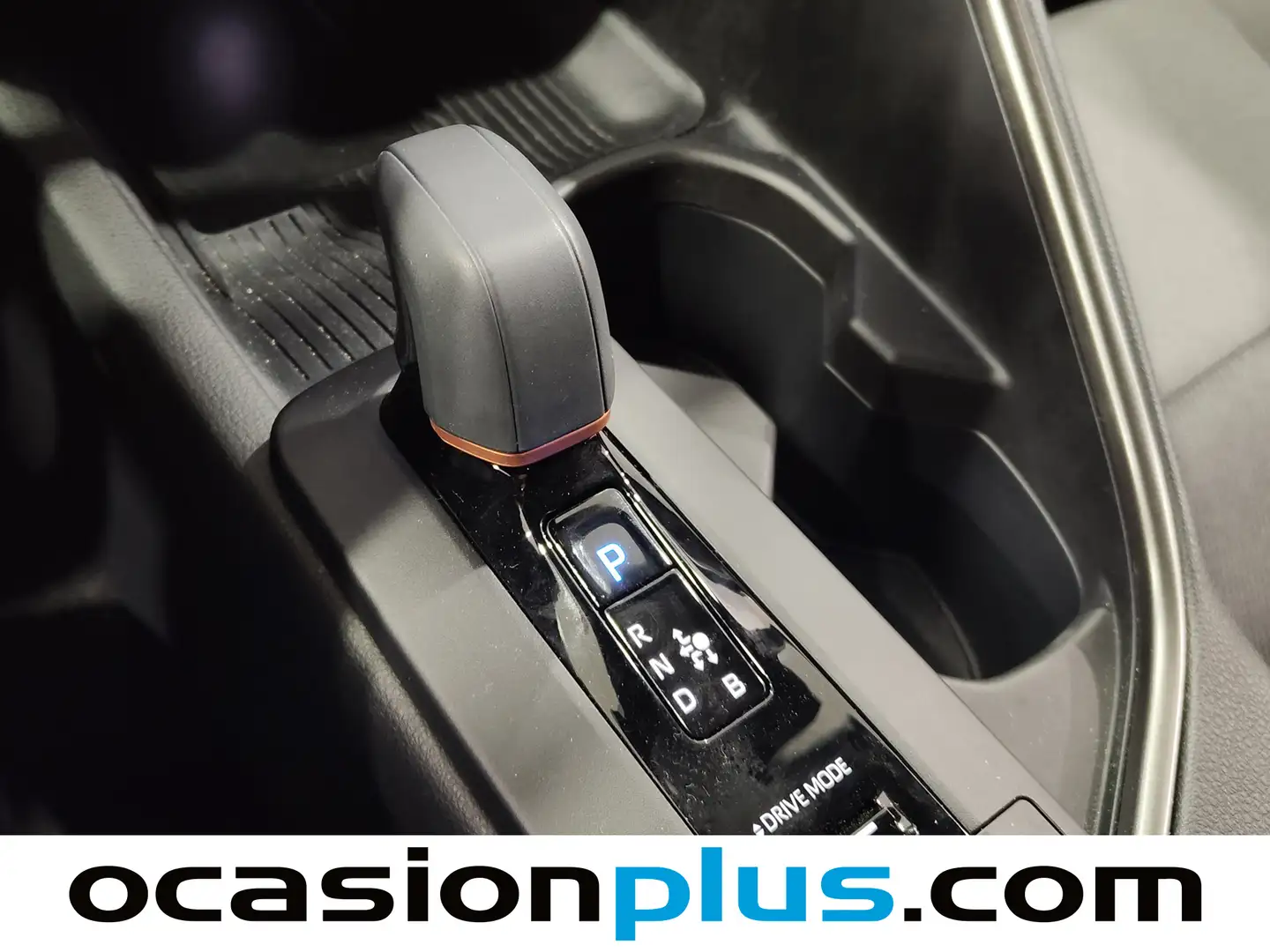 Foto Toyota C-HR Toyota C-HR 140H Advance (140 CV)