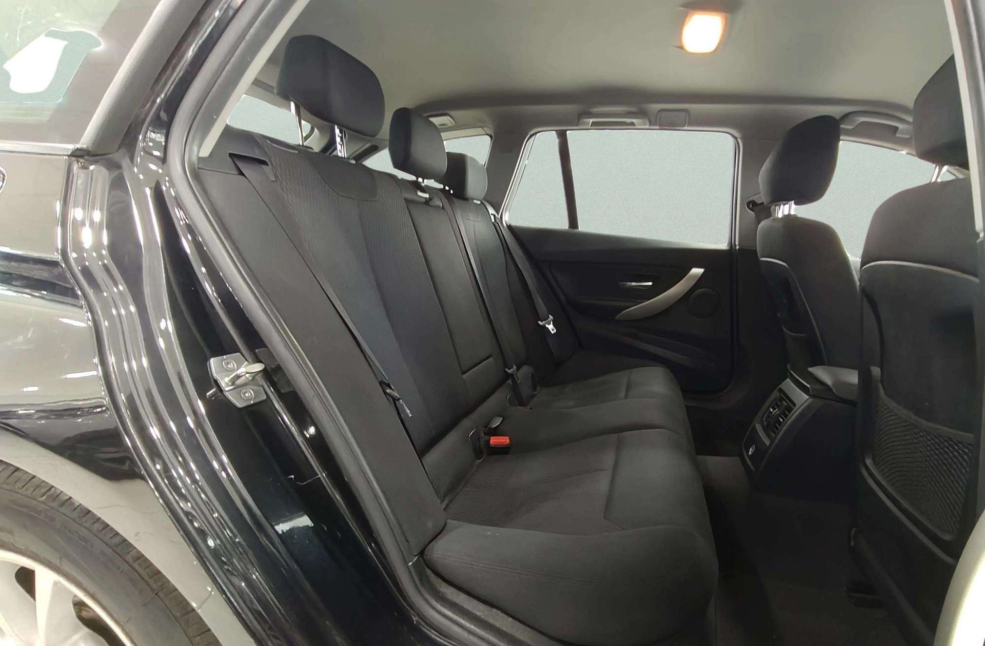 BMW Serie 3 320d Touring - foto 20