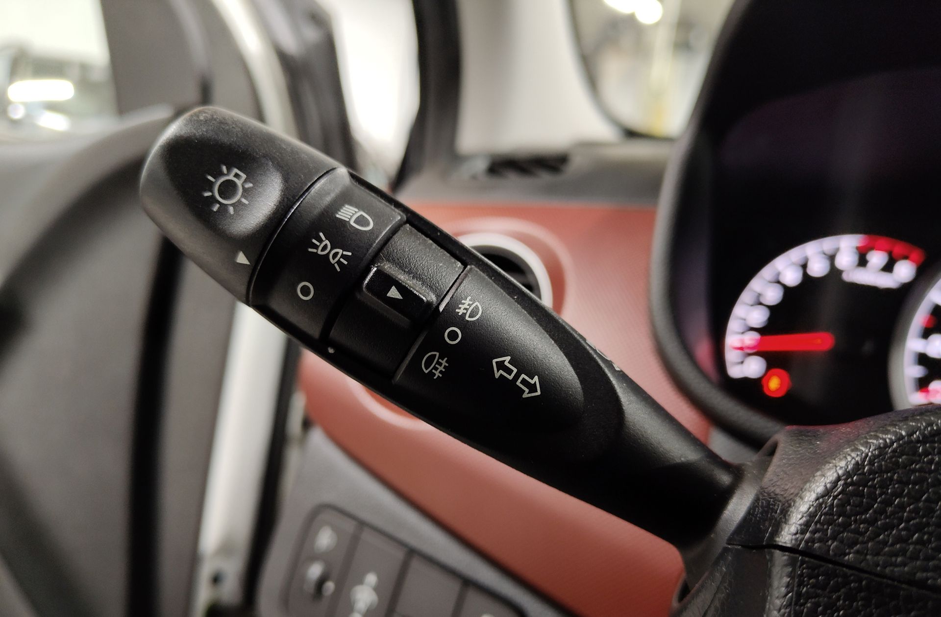 Hyundai i10 1.0 Tecno - foto 19