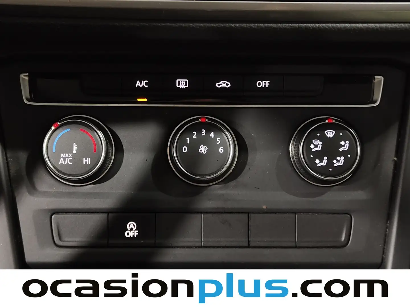 Foto Volkswagen Touran Volkswagen Touran Business 2.0 TDI (122 CV)