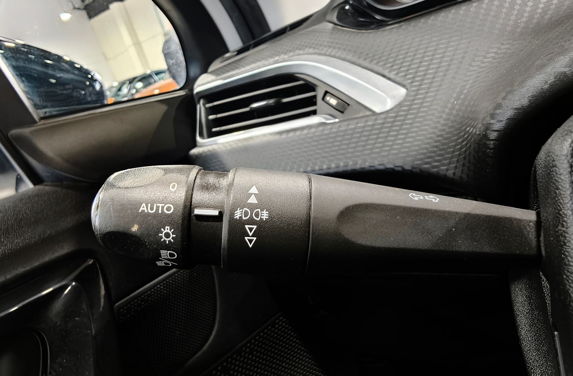 Peugeot 2008 PureTech 130 GT Line - foto 25