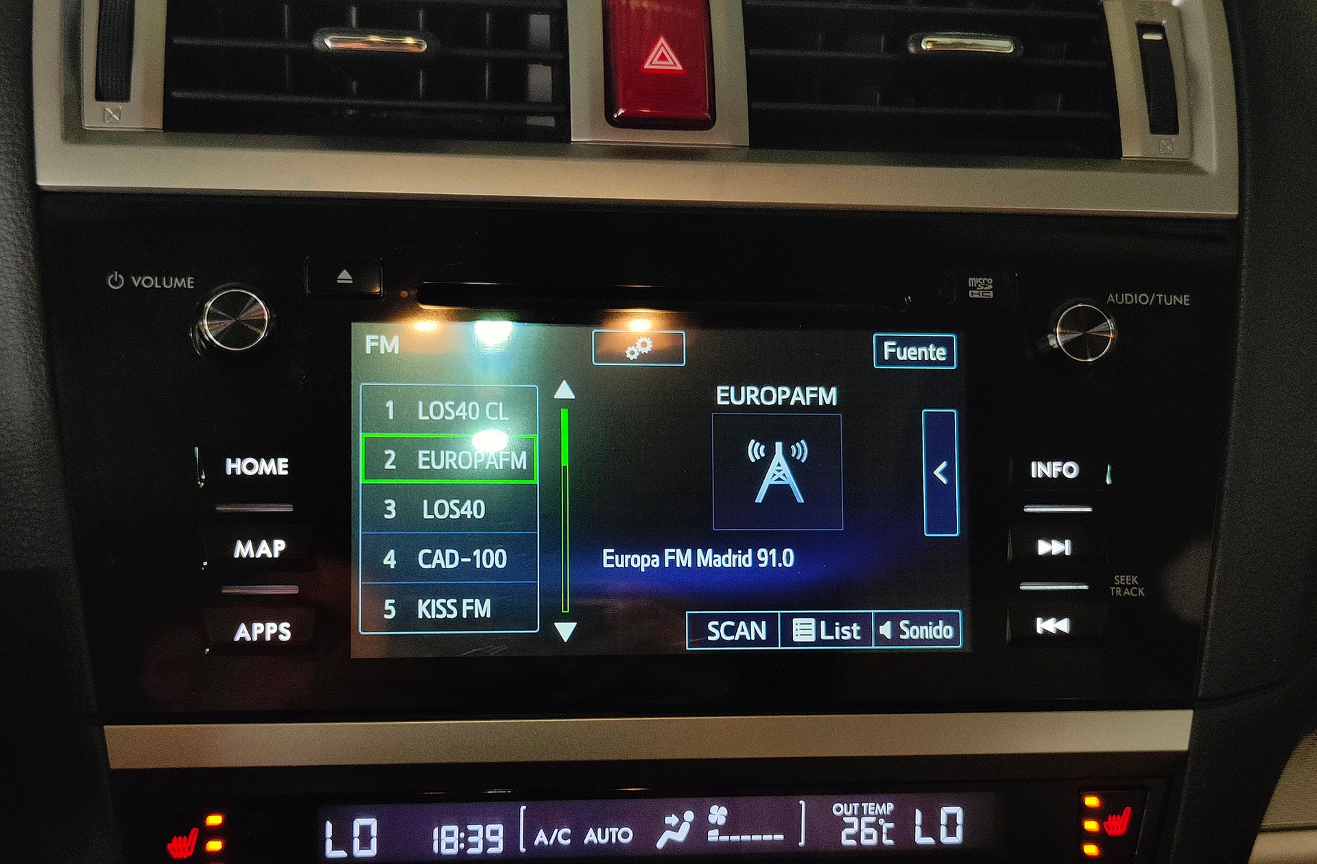 Subaru Outback 2.0 TD Executive Plus CVT Lineartron AWD - foto 39
