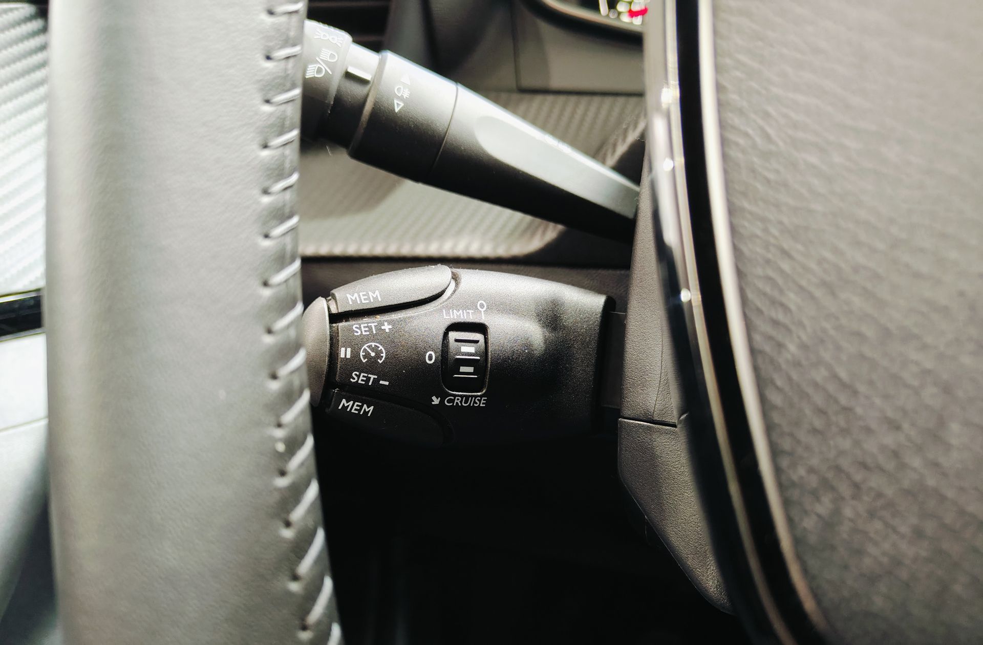 Peugeot 2008 PureTech 100 Active - foto 25