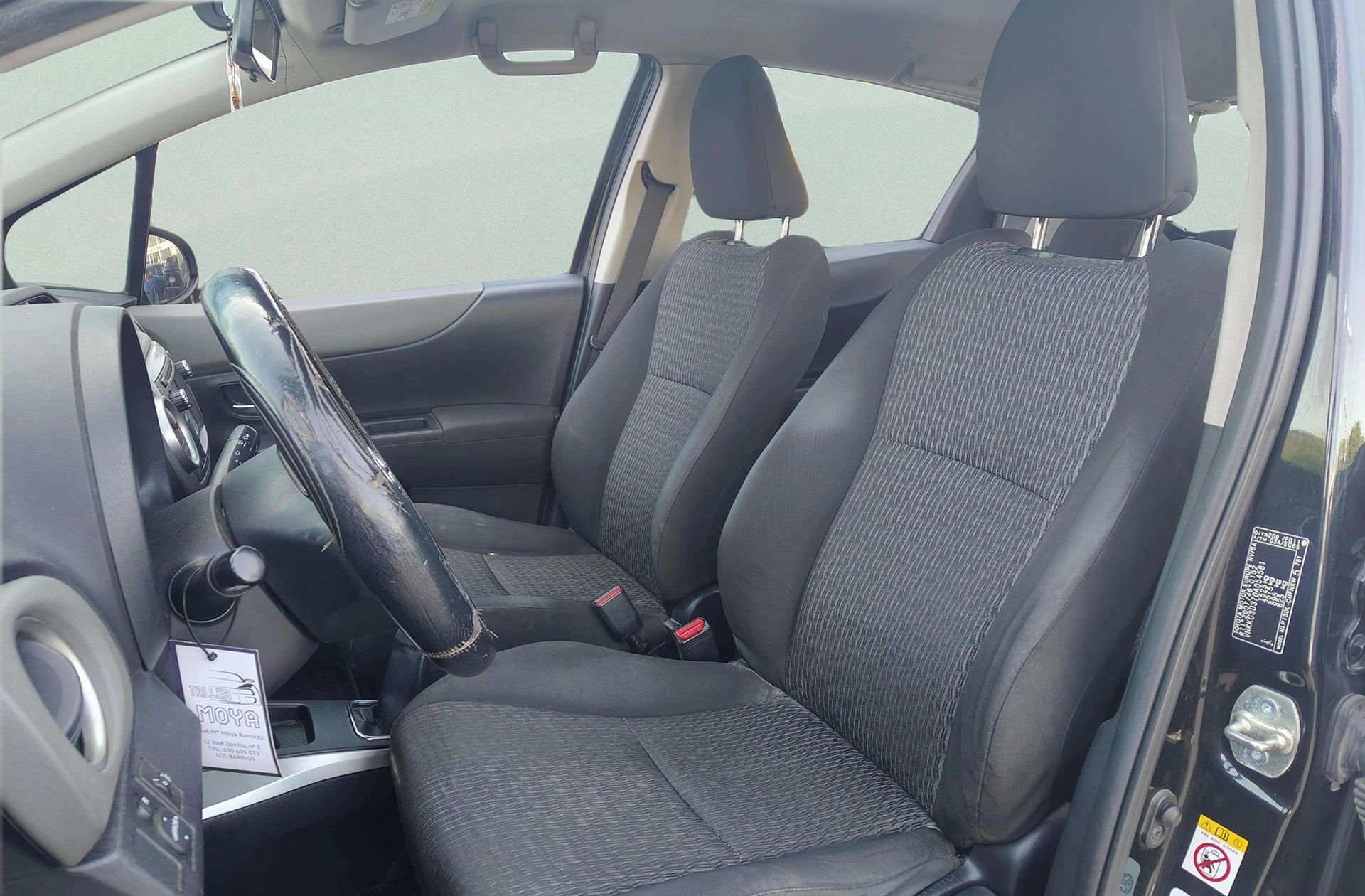 Toyota Yaris 90D Active - foto 8