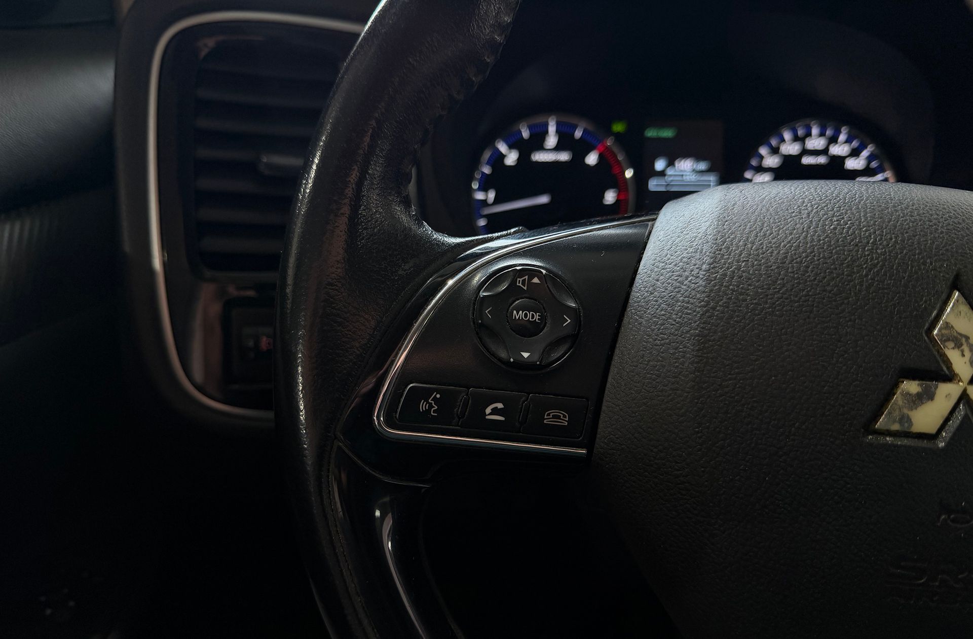 Mitsubishi Outlander 220 DI-D Motion 2WD - foto 21