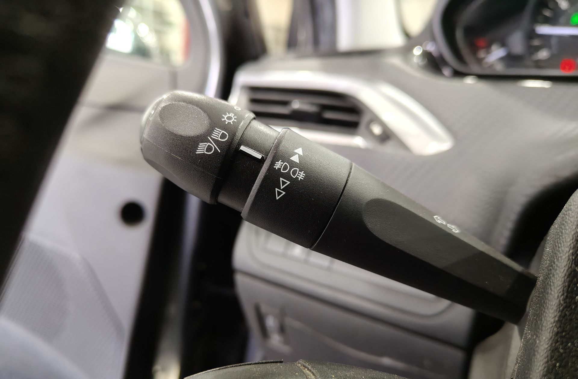 Peugeot 208 PureTech 82 Style - foto 22