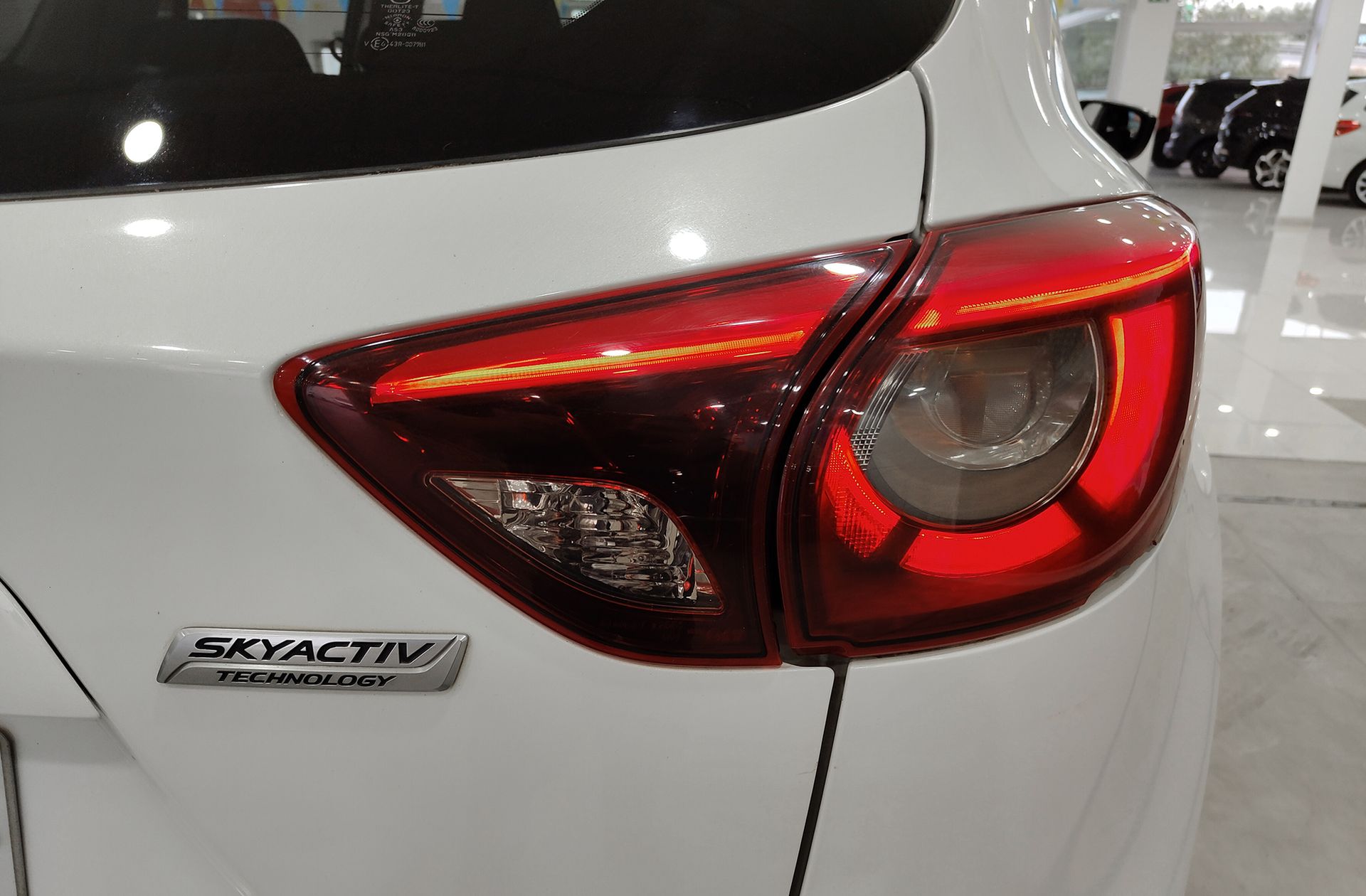 Mazda CX-5 2.2 DE 2WD Luxury - foto 17