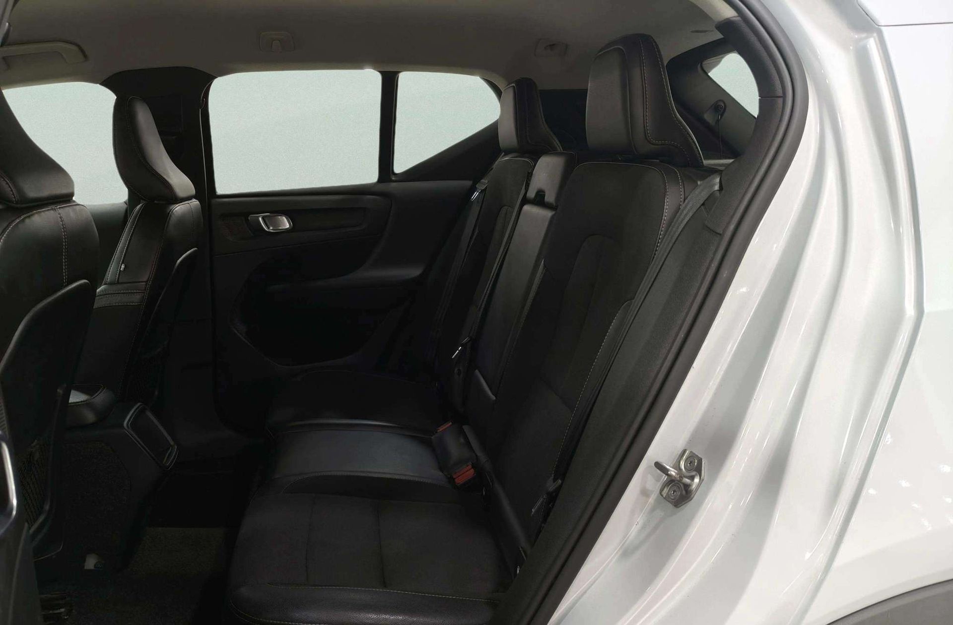 Volvo XC40 T3 Momentum Pro - foto 12