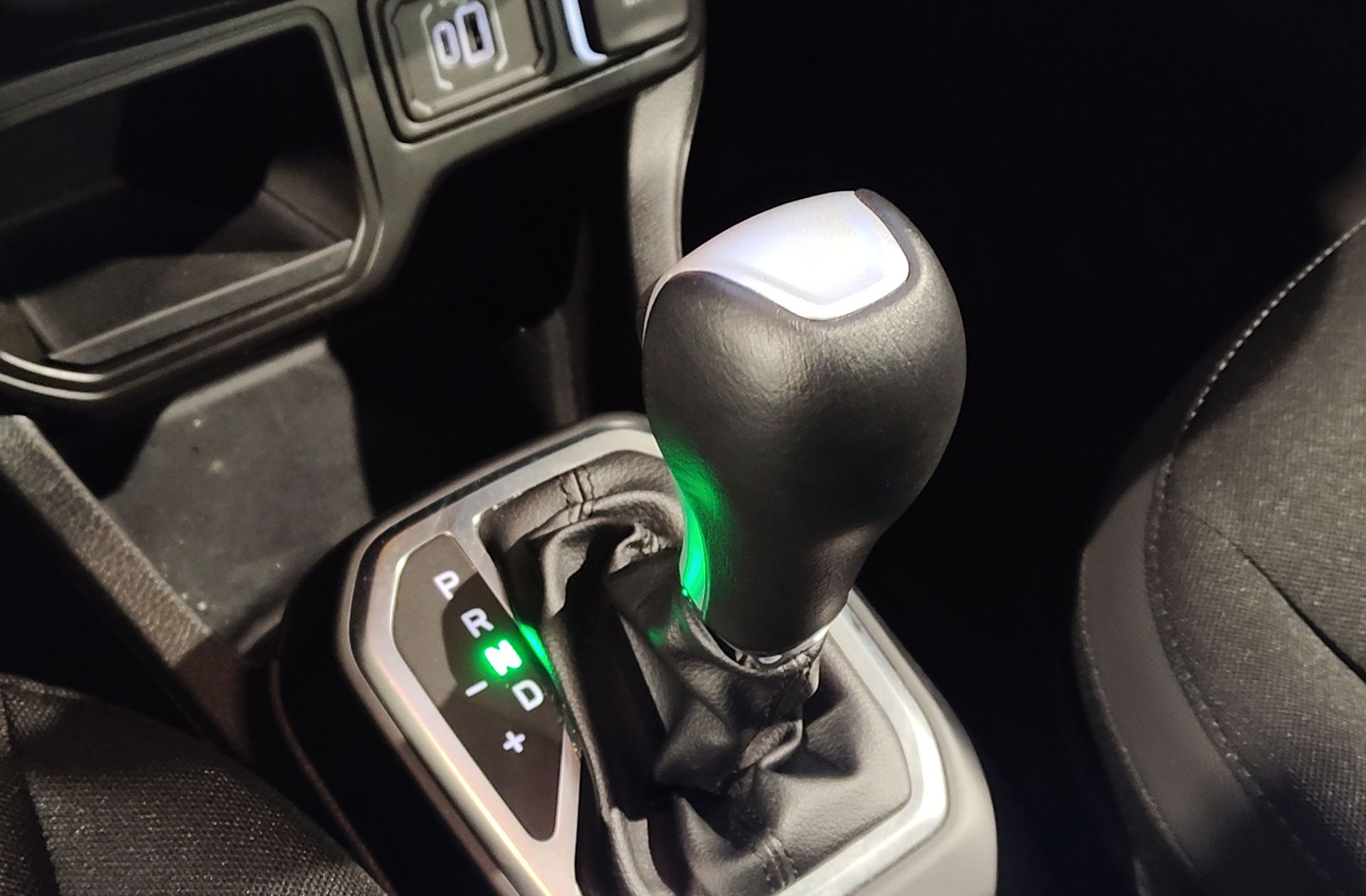 Jeep Renegade eHybrid 1.5 Altitude DCT - foto 5