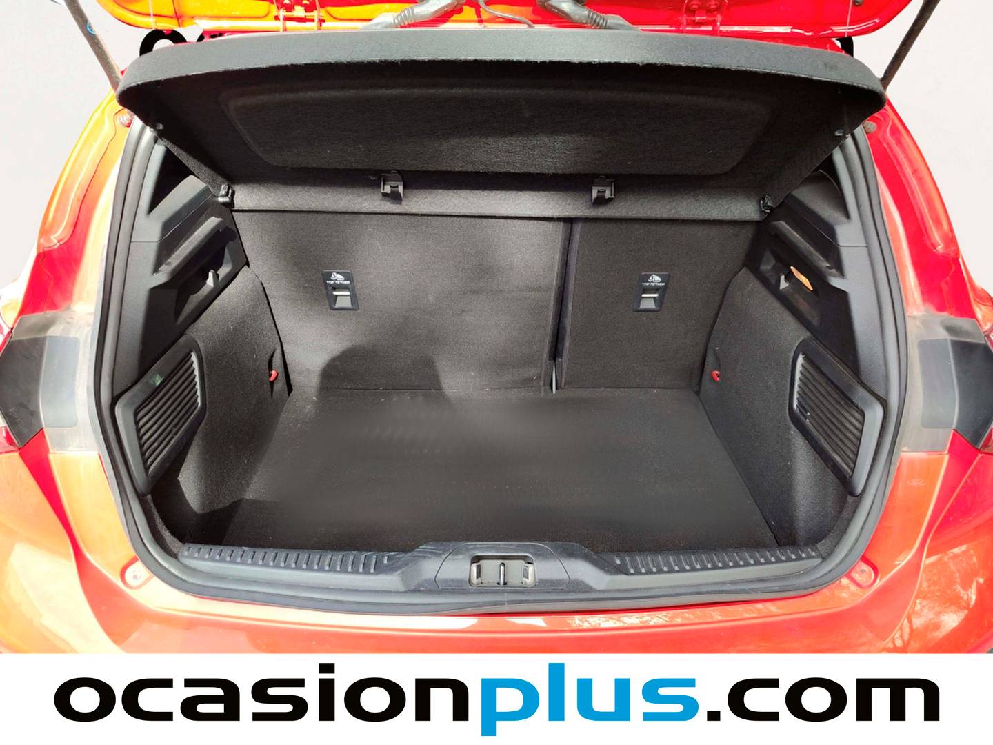 Fotos maletero Ford Focus Ford Focus 1.0 Ecoboost MHEV ST-Line (125 CV)