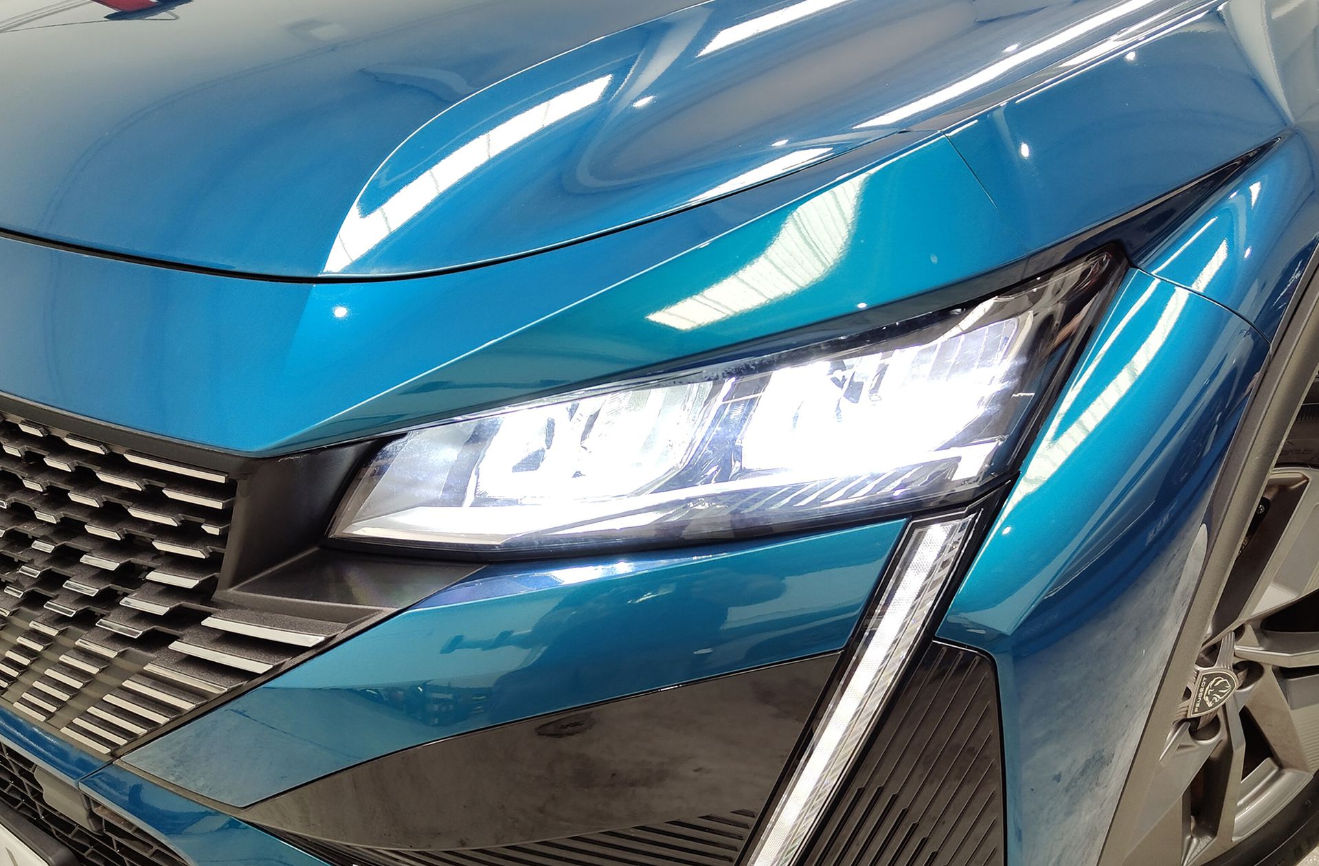 Peugeot 408 Allure Hybrid eDCS6 - foto 14