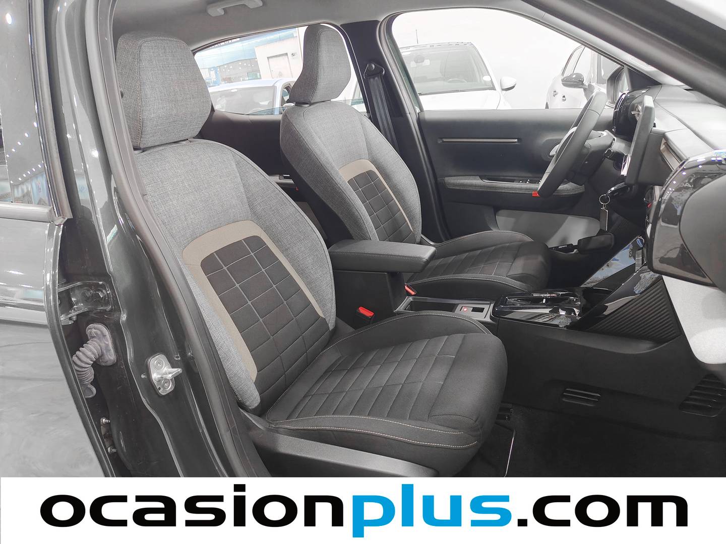 Citroën C3 Aircross Citroën C3 Aircross Hybrid 136 Plus e-DCS6 (136 CV) híbrido