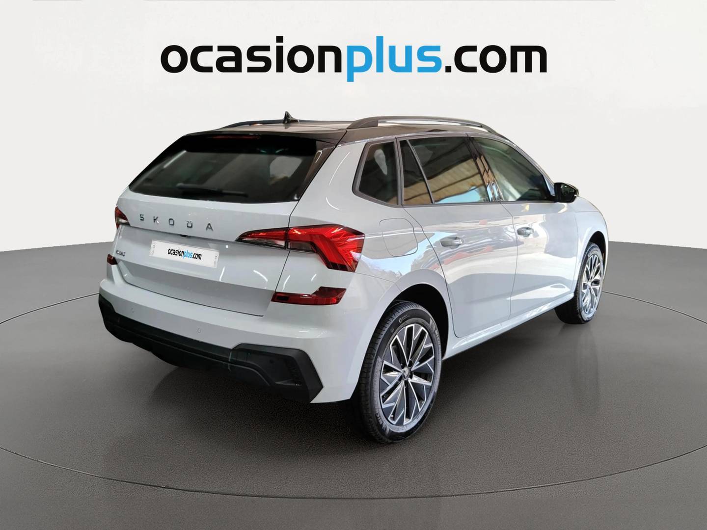 Foto trasera Skoda Kamiq Skoda Kamiq 1.0 TSI Selection DSG (115 CV) derecha