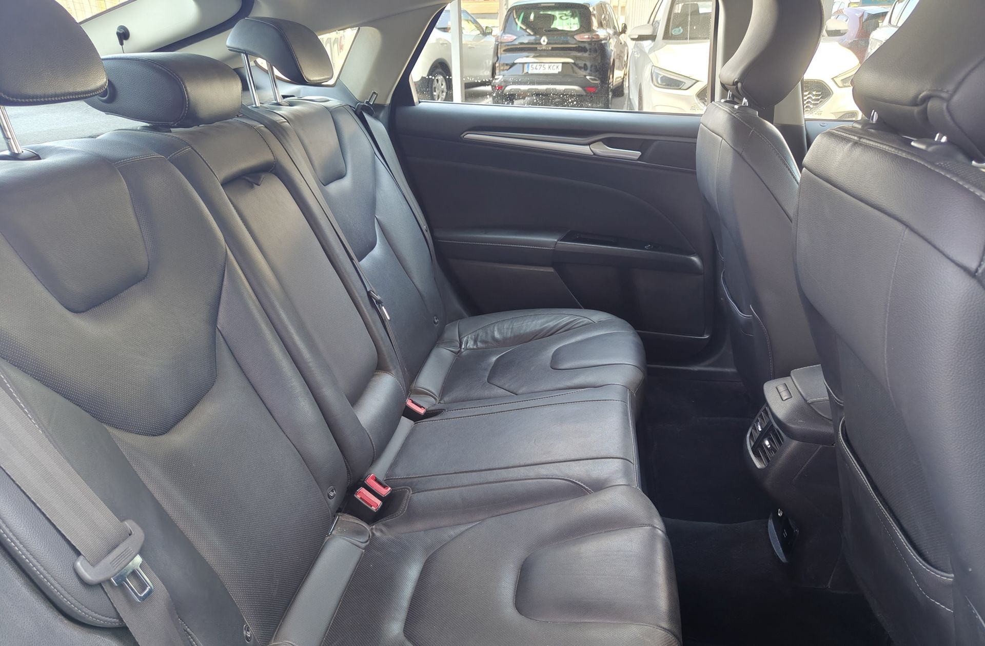 Ford Mondeo 1.5 EcoBoost Titanium Powershift - foto 14