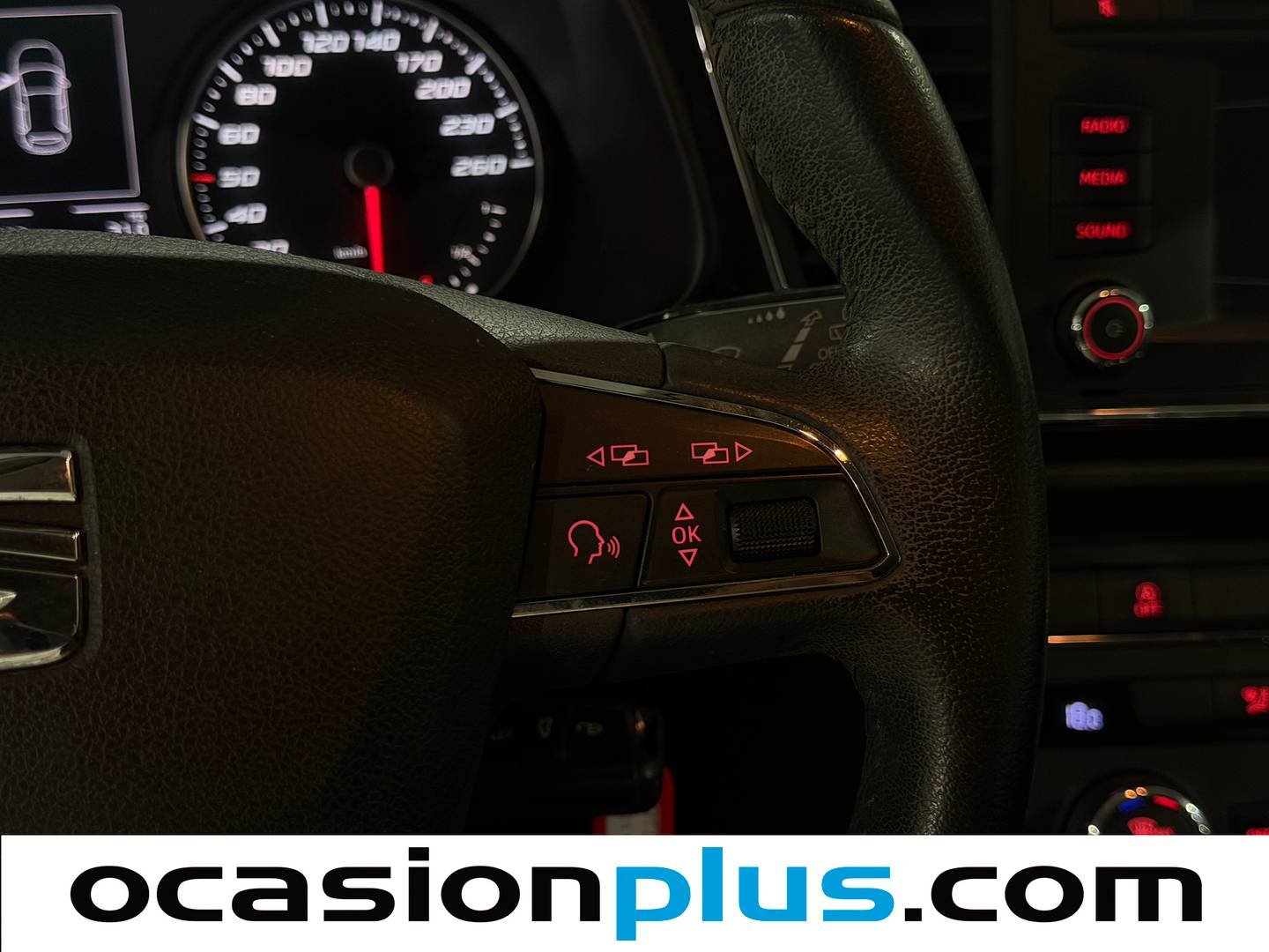 Equipamiento del Seat León Seat León 1.6 TDI S&S Style (105 CV)