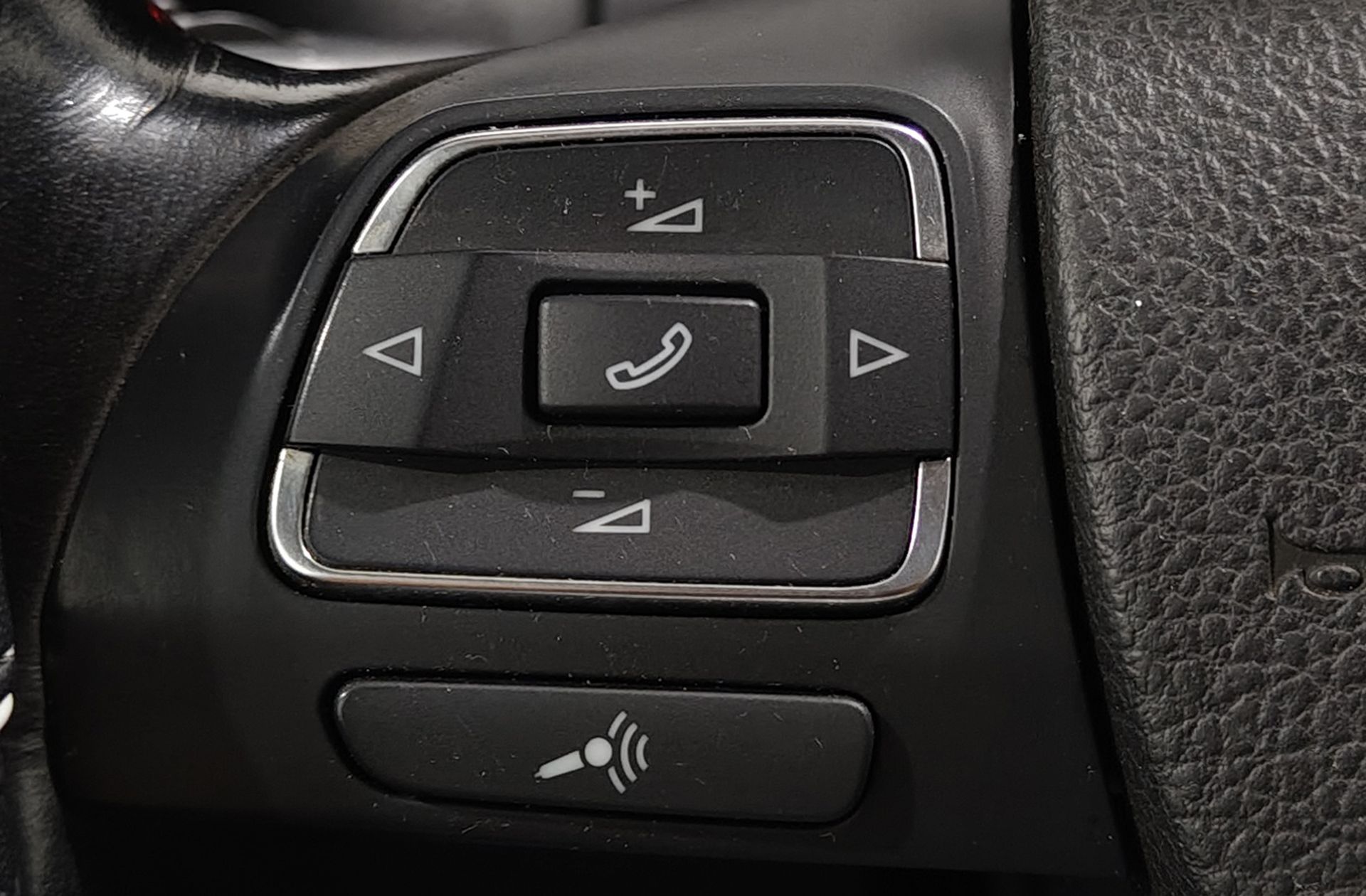 Volkswagen Tiguan T1 2.0 TDI BMT - foto 22