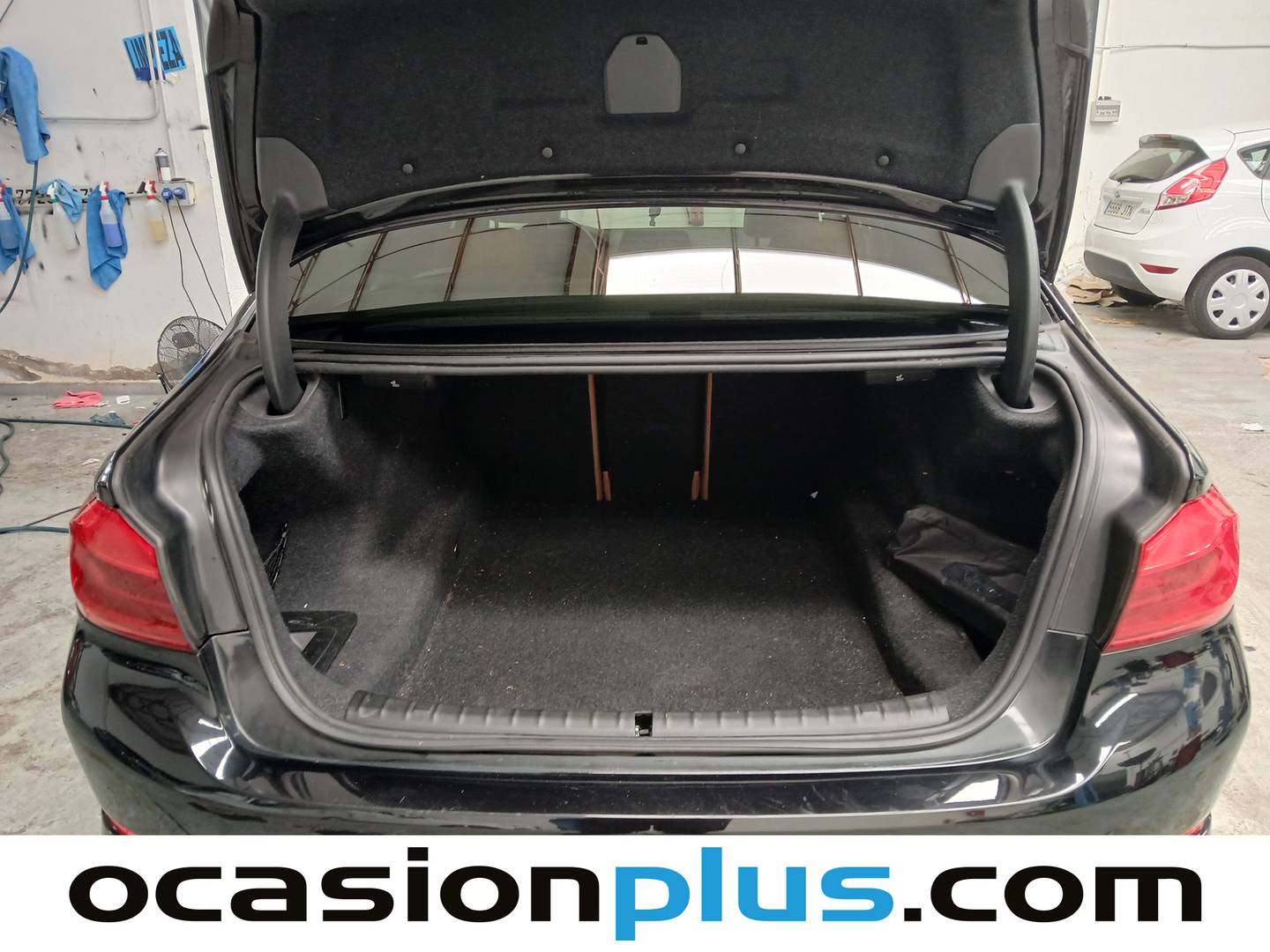 Fotos maletero BMW Serie 5 BMW Serie 5 520d Business (190 CV)
