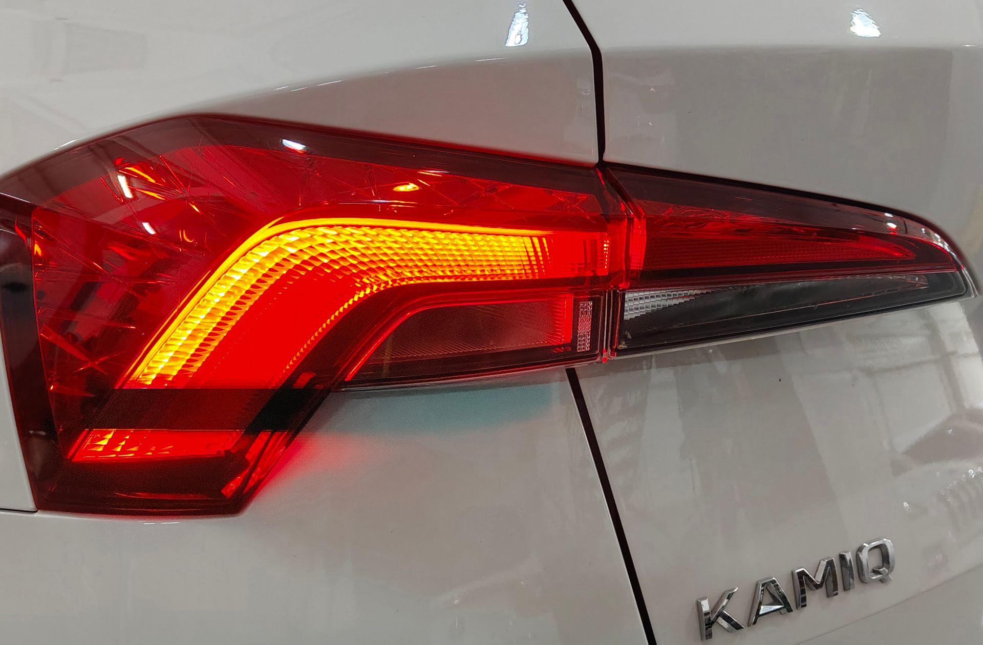 Škoda Kamiq 1.0 TSI Active - foto 15