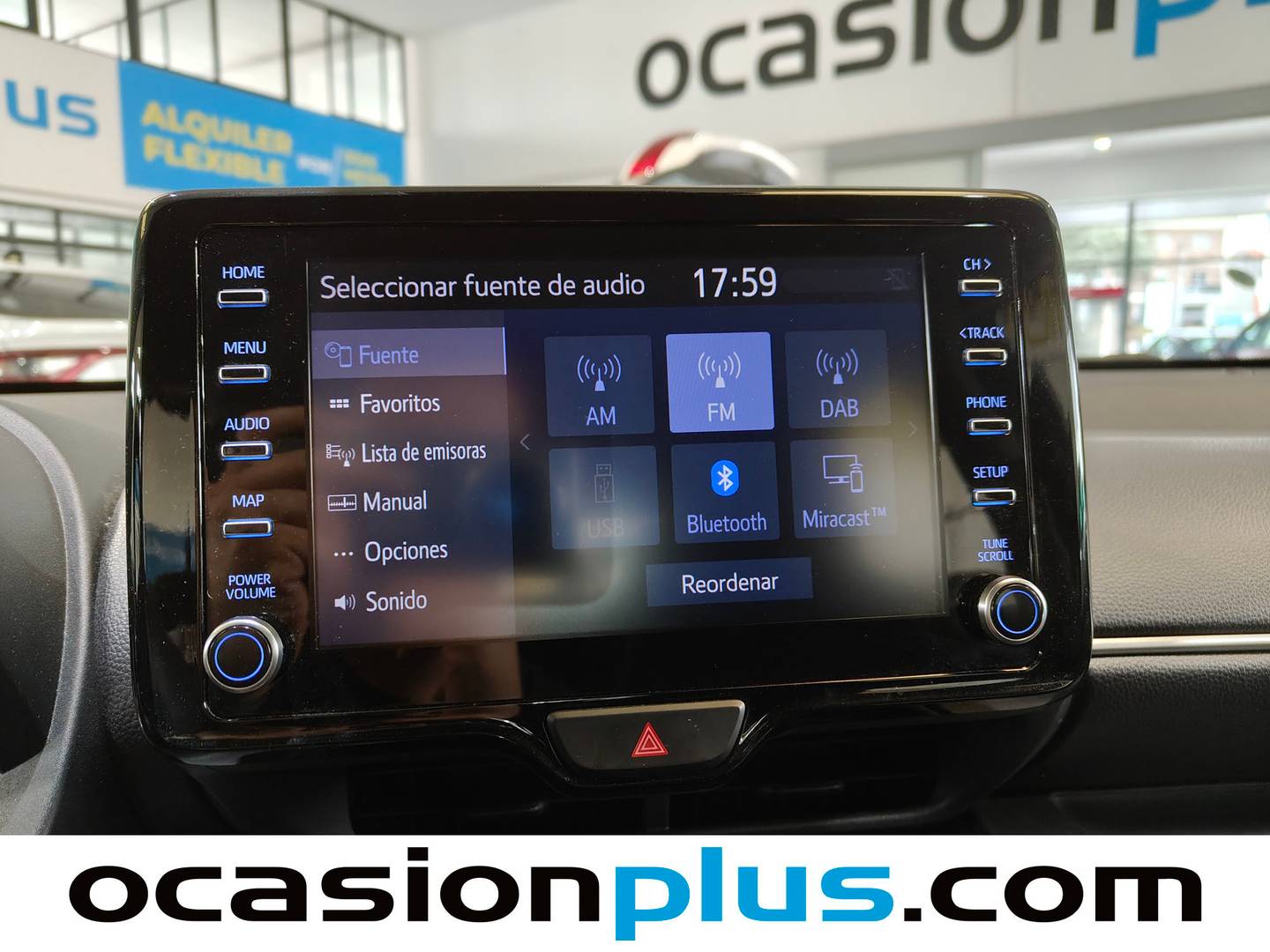 Extras y acabados del Toyota Yaris Toyota Yaris 120H Active Tech (116 CV)