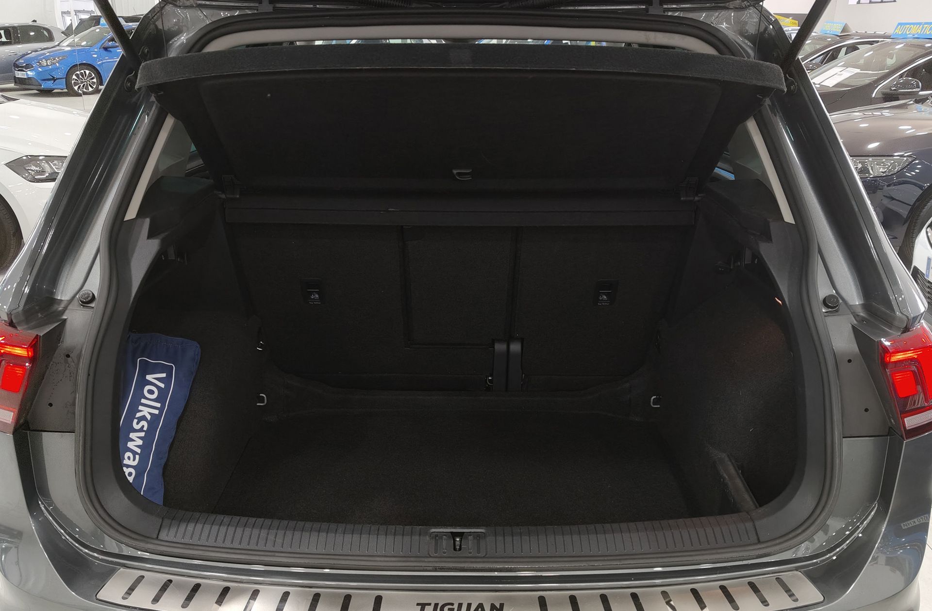 Volkswagen Tiguan Sport 2.0 TDI 4Motion DSG Pack R-Line - foto 20