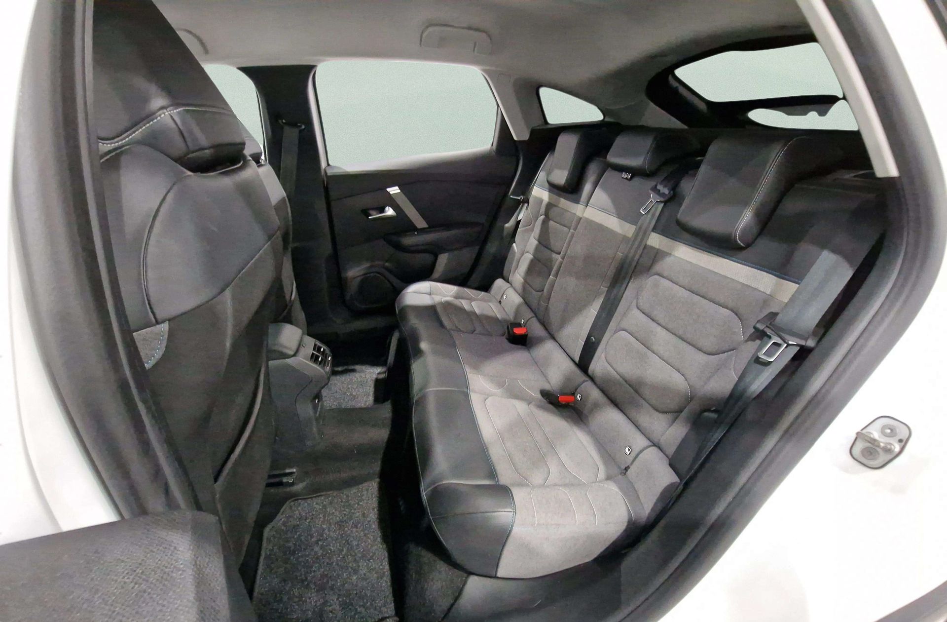 Citroën C4 BlueHDi 130 Feel Pack EAT8 - foto 14