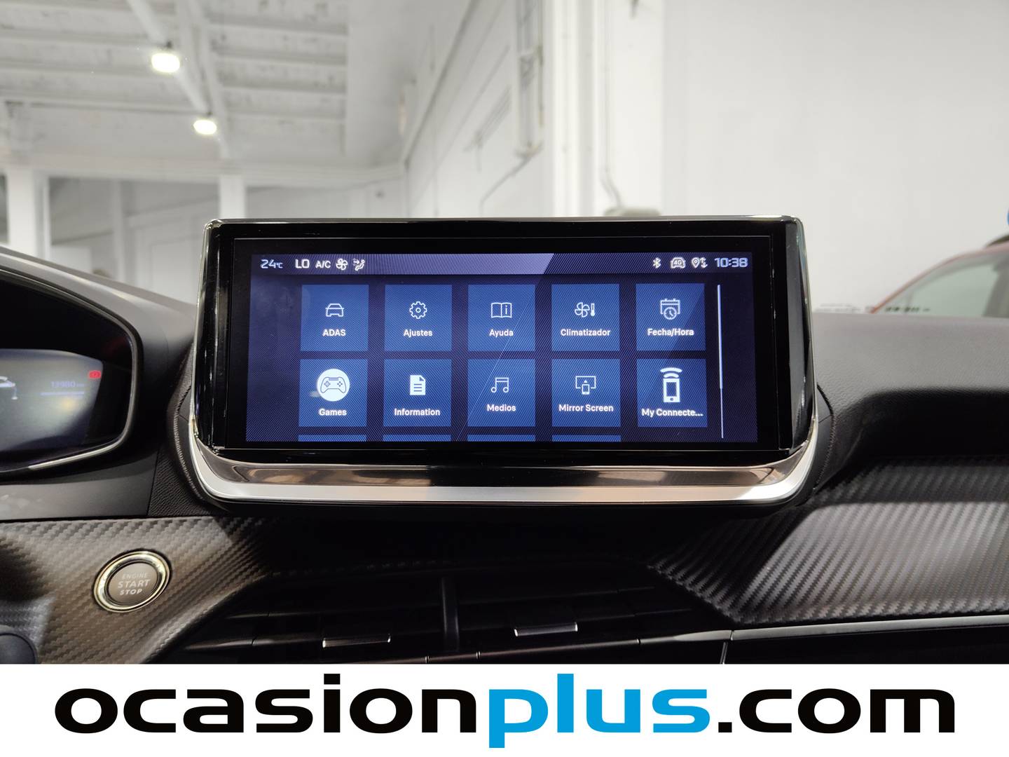 Foto Peugeot 2008 Peugeot 2008 Allure Hybrid eDCS6 (136 CV)