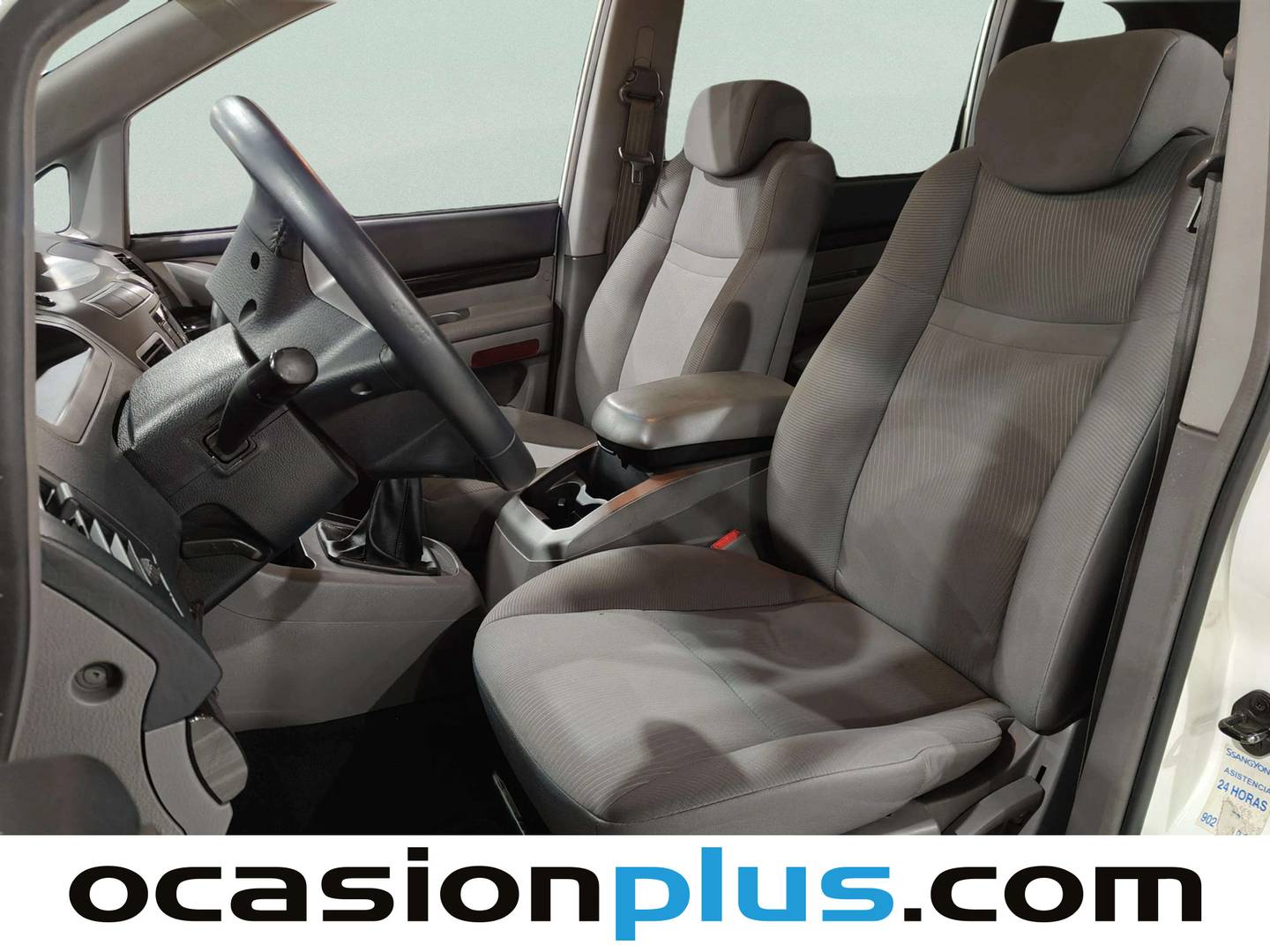 Foto asientos delanteros SsangYong Rodius Ssangyong Rodius D22T Line (178 CV)
