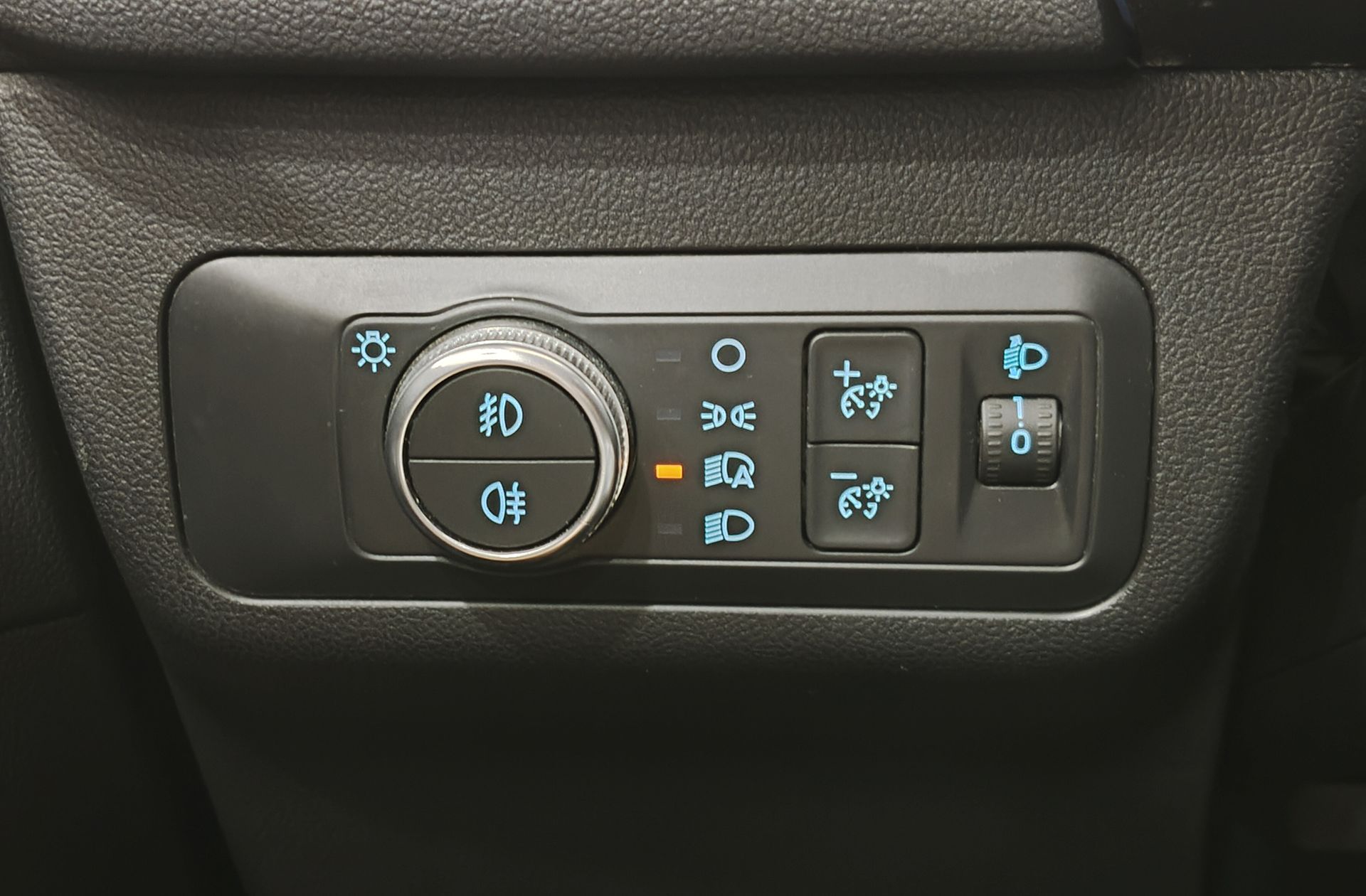 Ford Kuga 1.5 EcoBlue ST-Line - foto 23