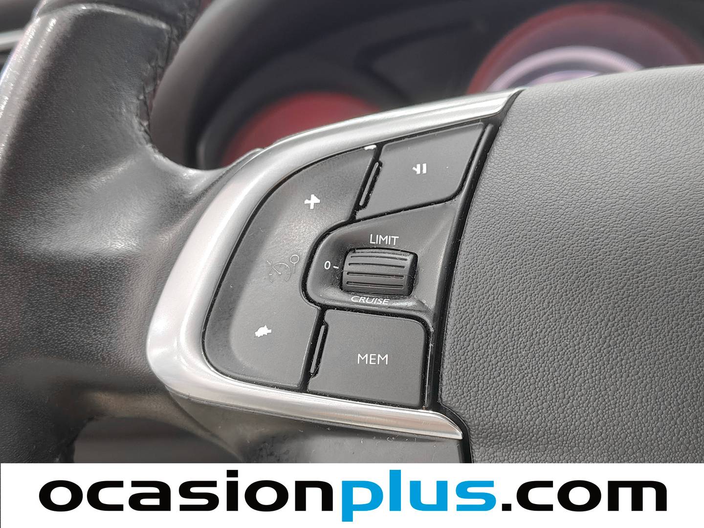 Extras y acabados del Citroën C4 Citroën C4 BlueHDi 100 Live Edition (99 CV)