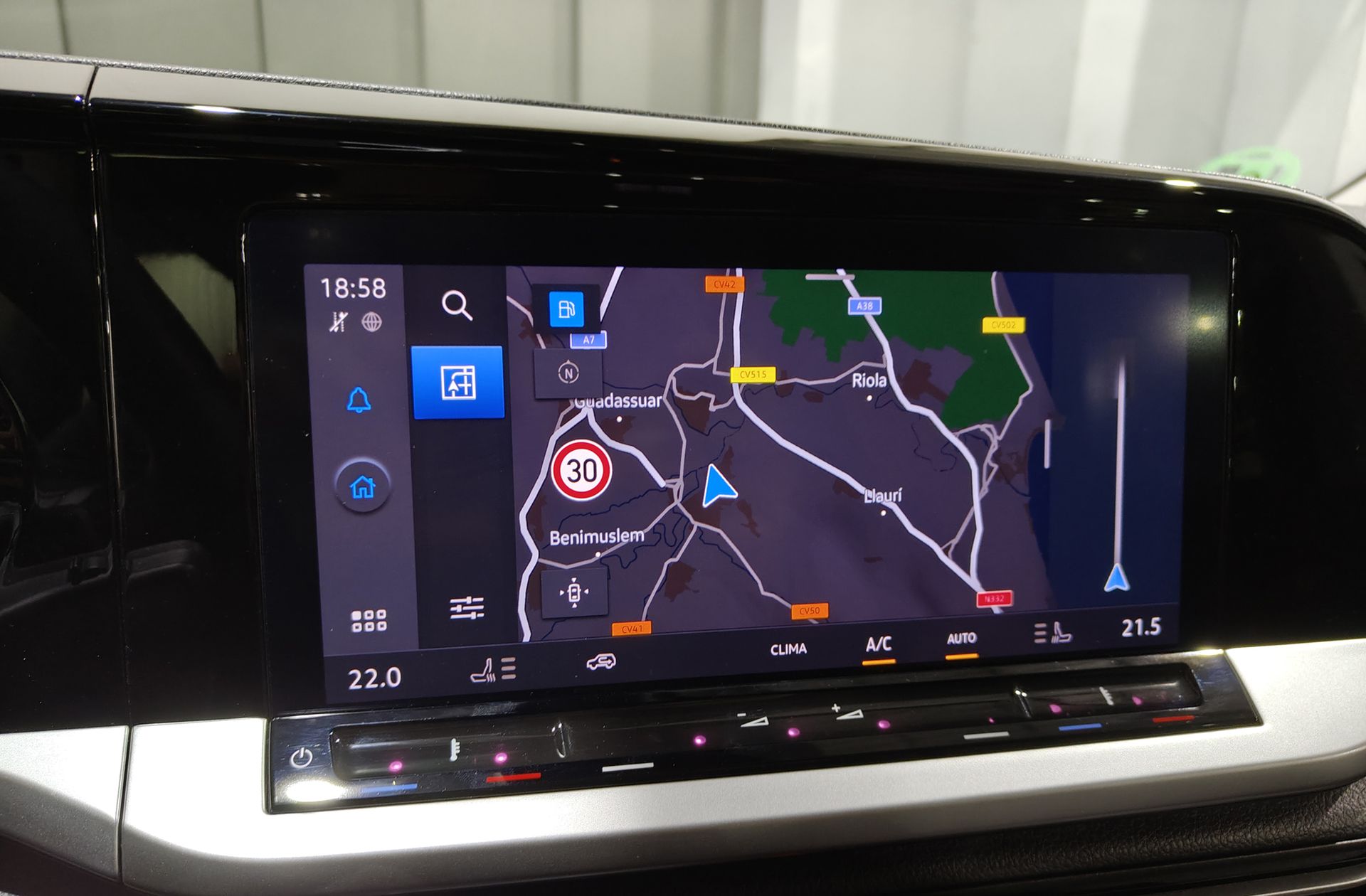 Ford Grand Tourneo Connect 2.0 EcoBlue Titanium - foto 8